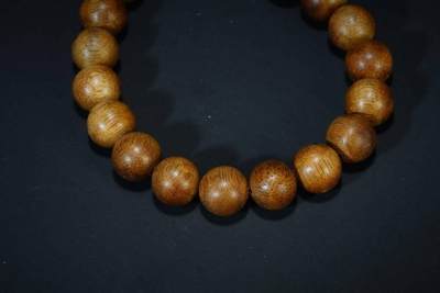 上海都达杂项专场六（全场包邮） 天然黄油格沉香1.0圆珠手串 附鉴定证书87-209