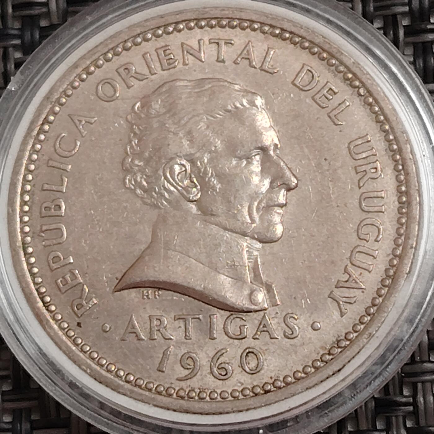 布加迪🐬～世界钱币(上海)🌾第 271 期 /  各国套币和散币 乌拉圭🇺🇾 1960年 1比索
