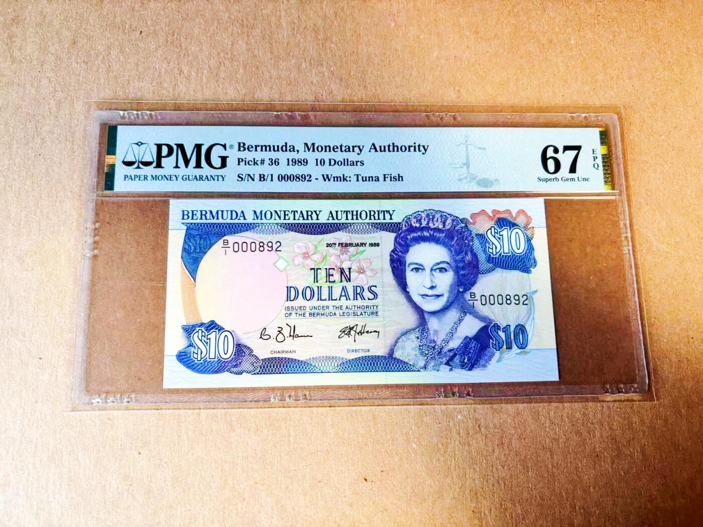 【Blue Auction】世界纸币精拍第778期——18级TOP拍卖/信誉/品质/专业/高效💫 【B/1首发冠 百位小号无47】巴哈马 1989年10元 女王 PMG67EPQ 