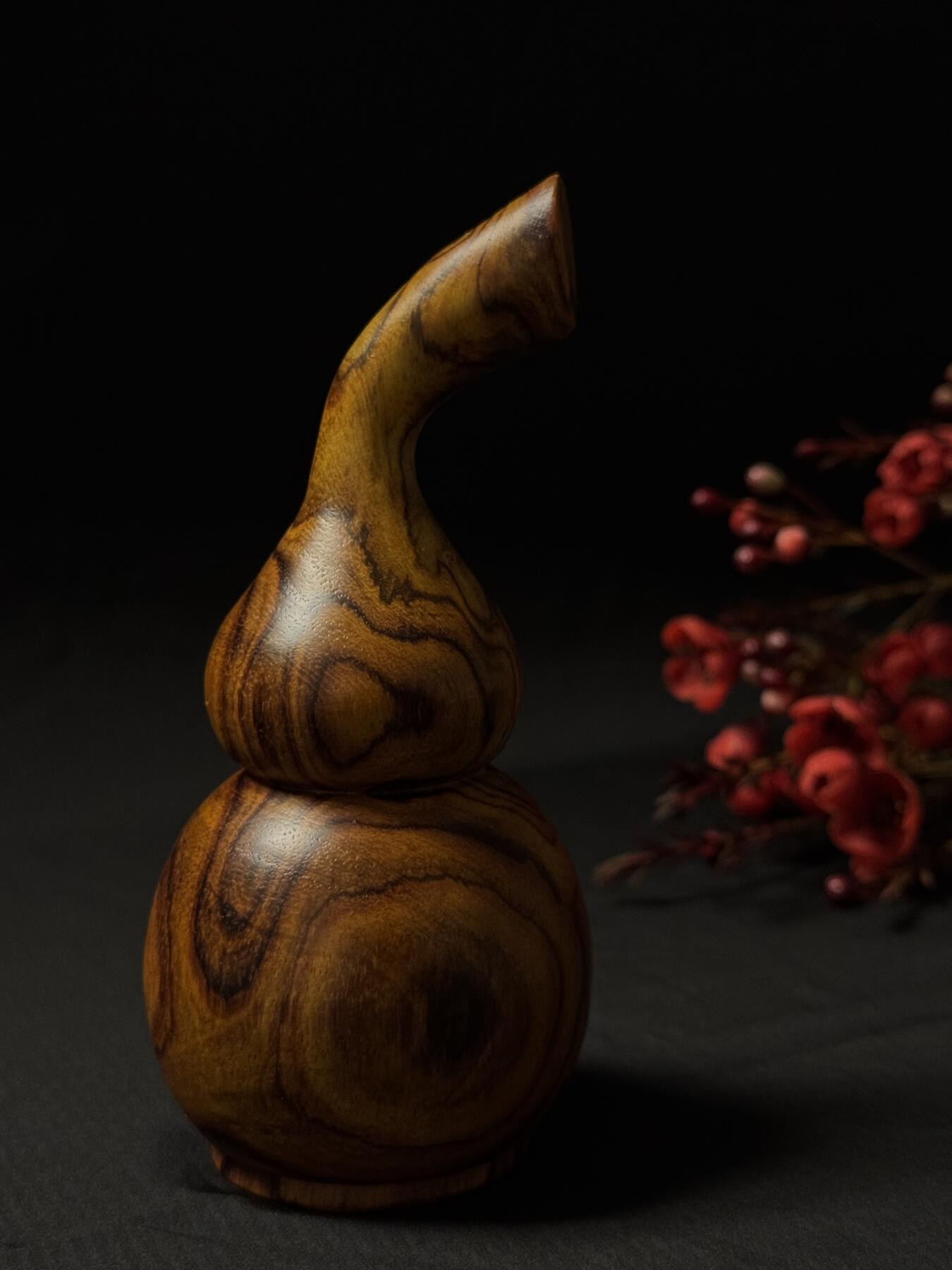 零元拍：越南黄花梨 手把件 福禄（葫芦）大肚 66，小肚 44，高 123MM，满花纹漂亮哦