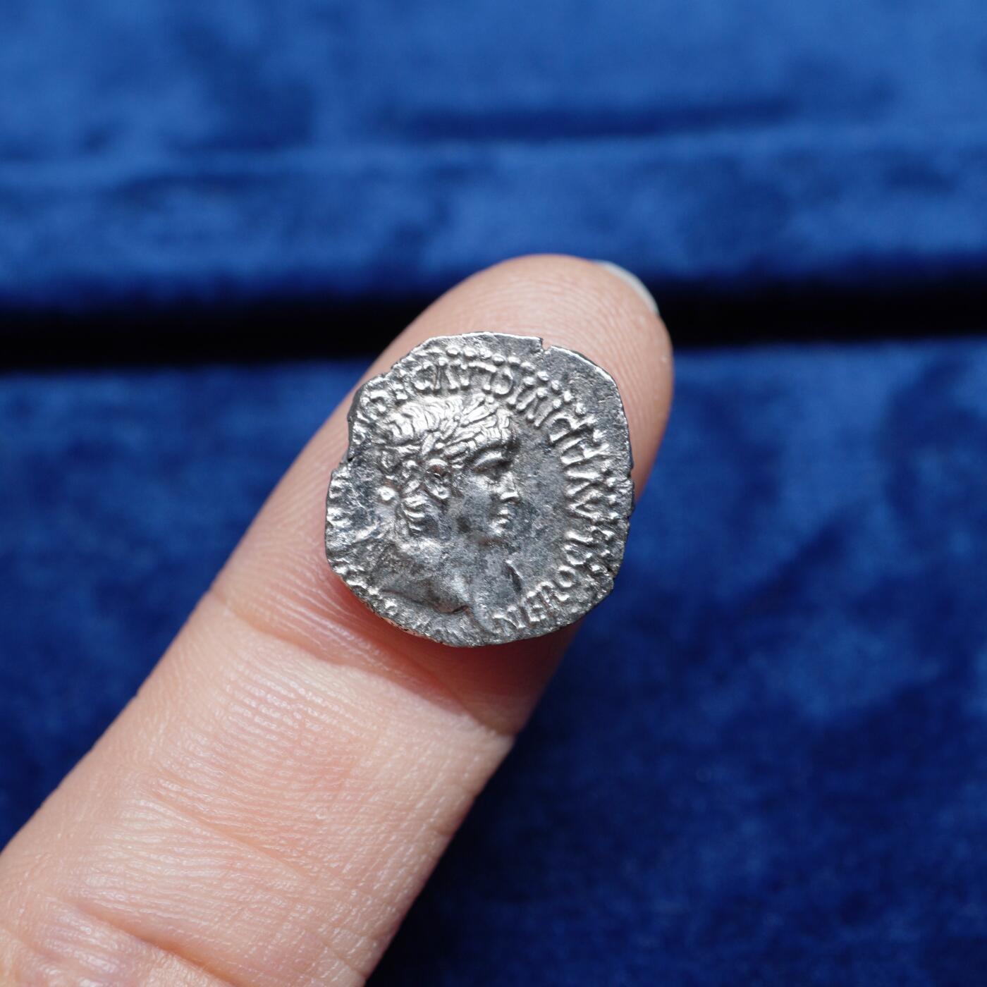 琋语集藏2026年02月欧洲古典打制币拍卖 古罗马卡帕多西亚行省-尼禄与胜利女神1/2德银币