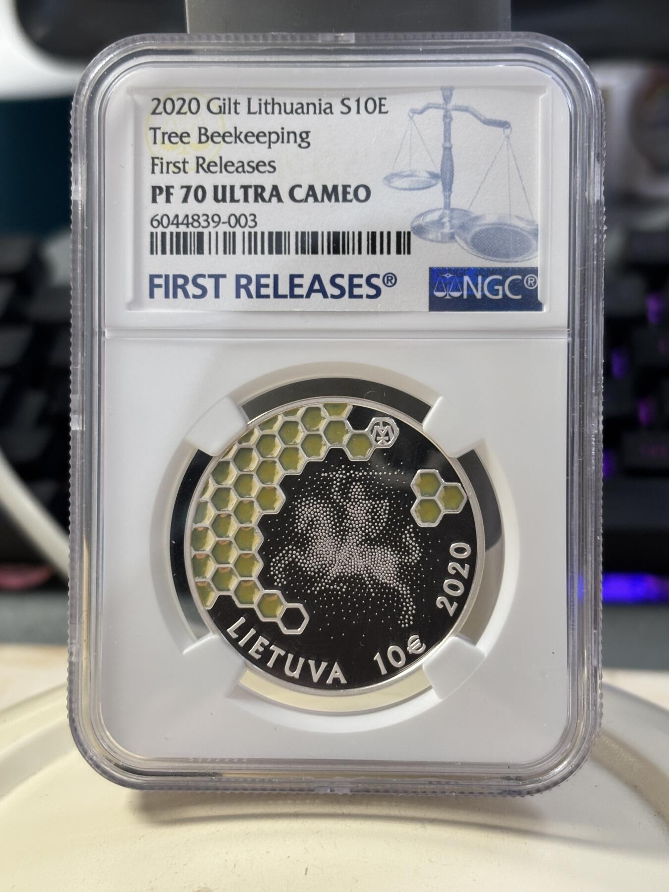 第189期拍卖 立陶宛2020采蜂人镀金纪念银币NGC-PF70首期无原盒证书，23.33克，925银镀金，发行量2500枚