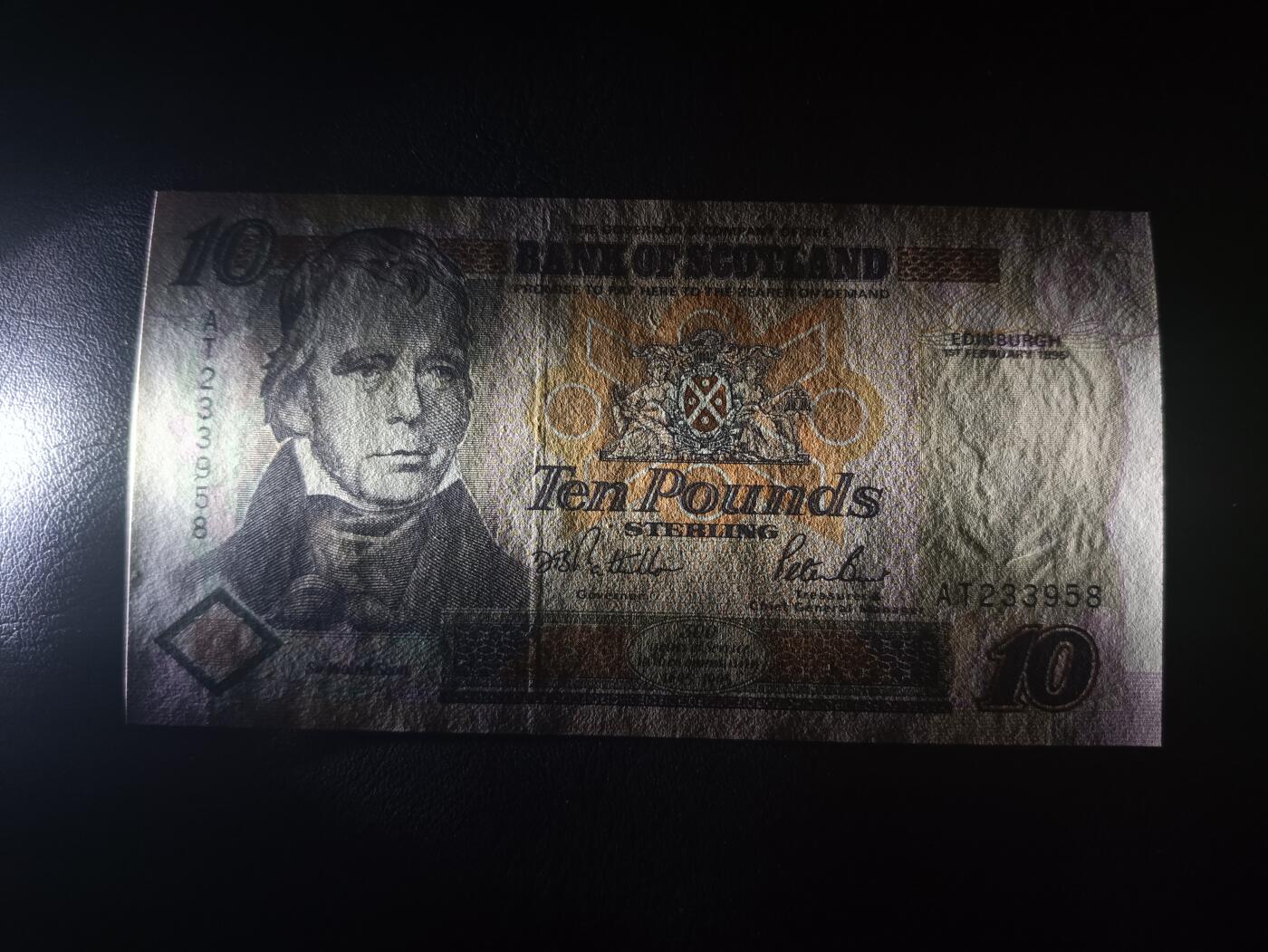 2026一月第四期，总214期 苏格兰银行1995年银行成立300周年10镑纪念钞UNC，诗人沃尔特斯科特和蒸馏酒厂