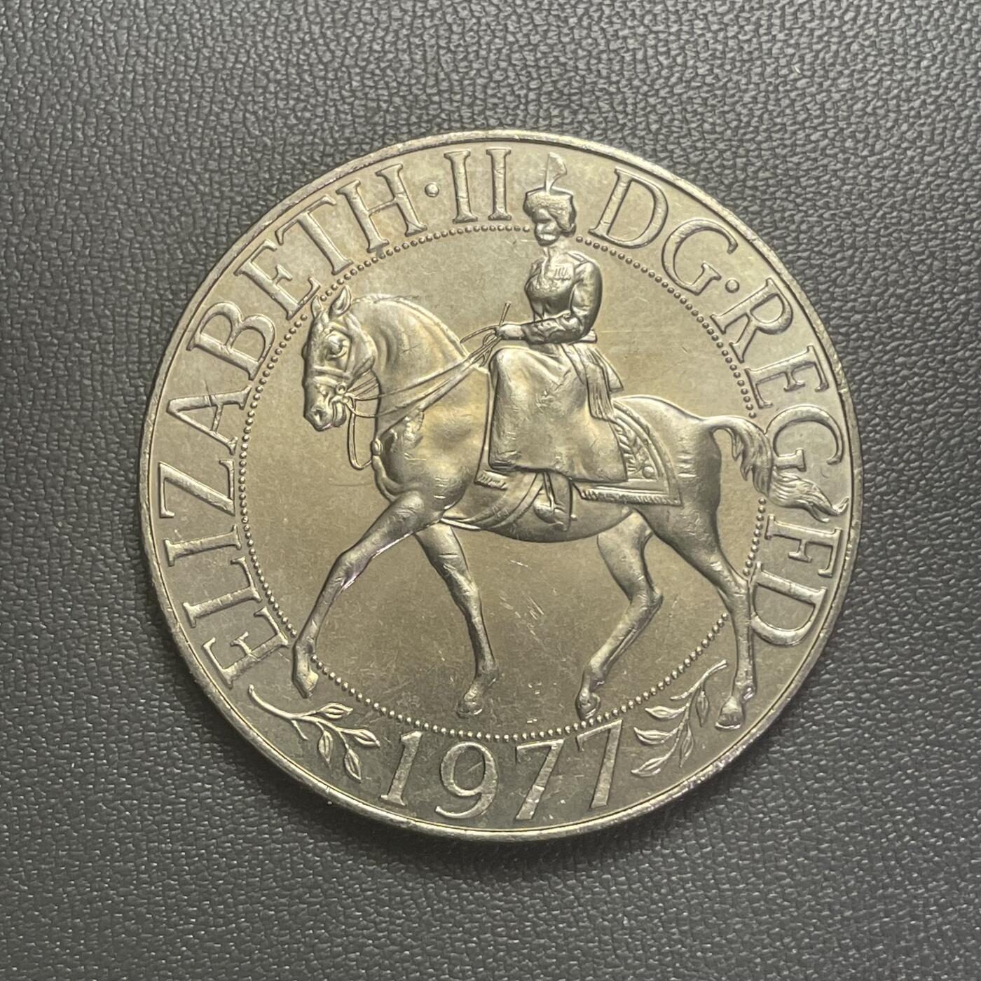 回流0125  1977年英国伊丽莎白二世登基25周年（银禧）25便士纪念币（克朗型）