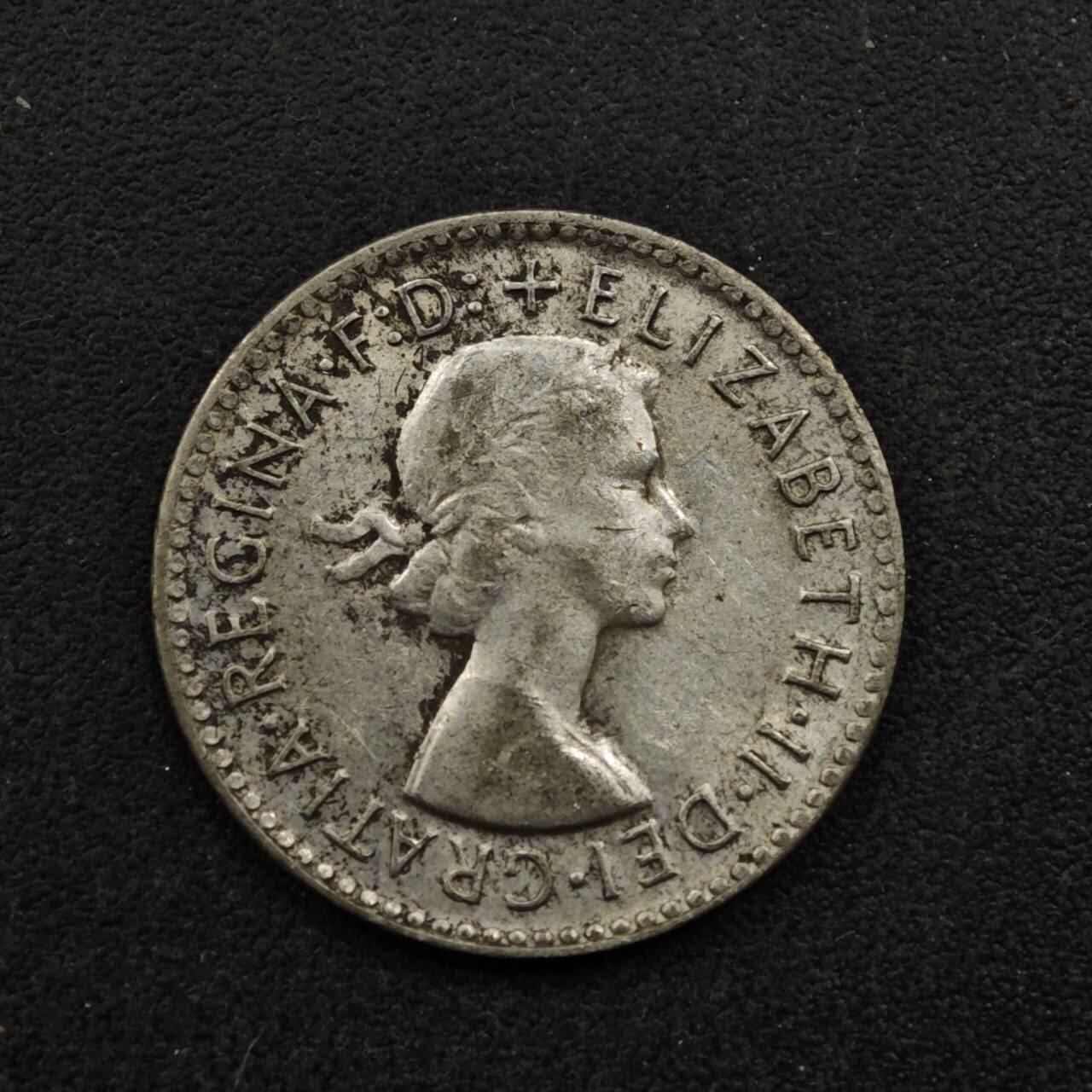 【淘币小摊】实时拍第八百五十三拍   散币银币场   满百包邮可预留二周 每周一统一发货   澳大利亚1963年伊丽莎白二世3便士银币