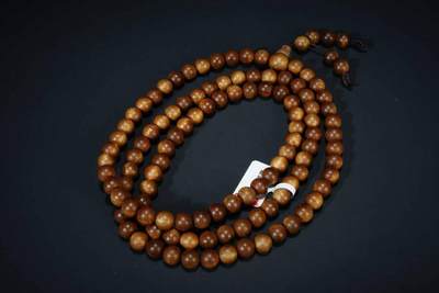 上海都达杂项专场六（全场包邮） 天然黄油格沉香0.8多圈圆珠手串 附鉴定证书87-210