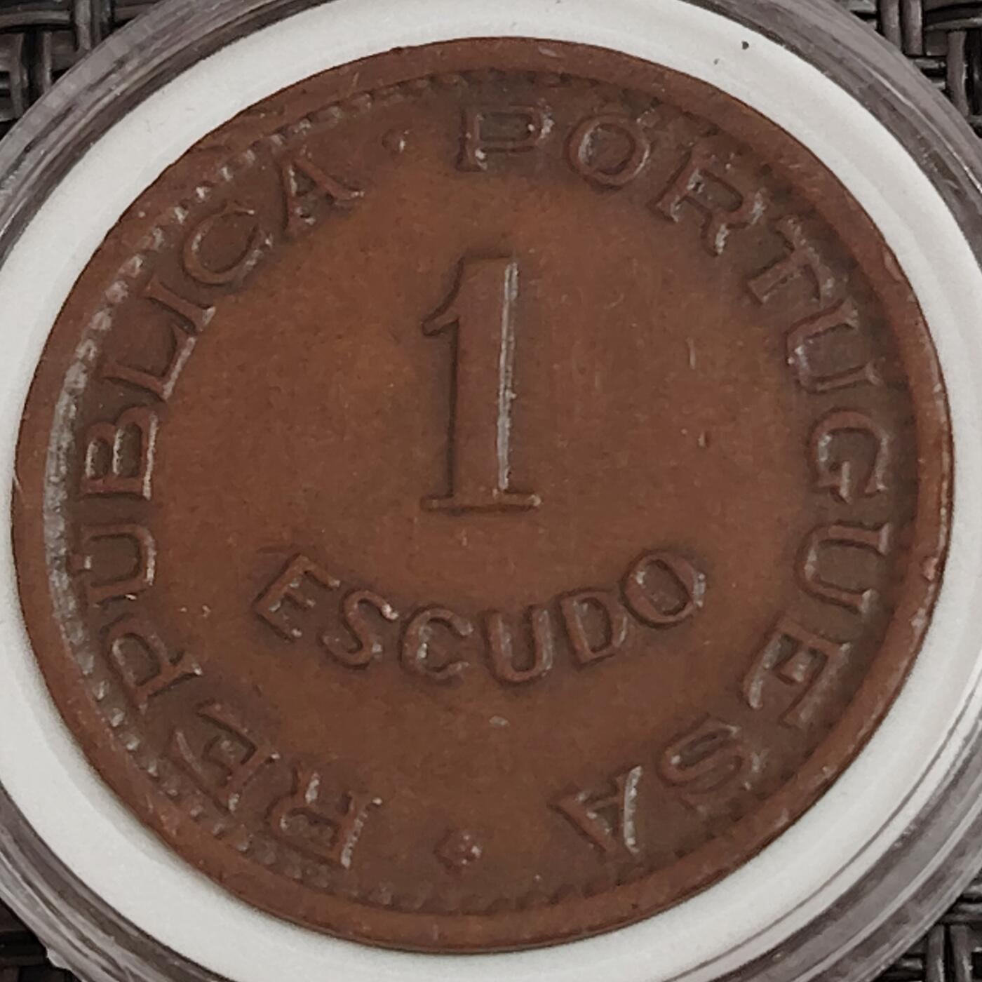 布加迪🐬～世界钱币(上海)🌾第 271 期 /  各国套币和散币 安哥拉🇦🇴 1965年 1埃斯库多