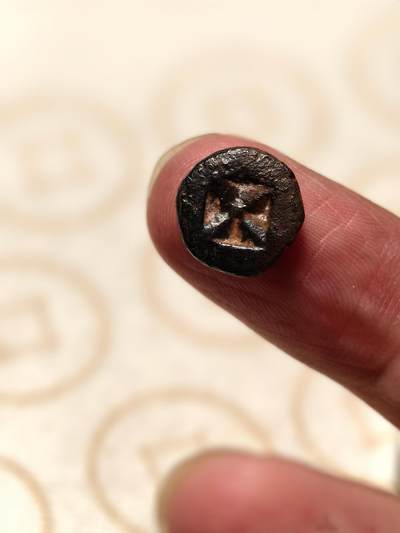 抚柳草堂-第十期章牌钱币  奖章勋章限时免佣 满百包邮 放漏专场 - 三佛齐王国末期至满者伯夷王国早期打制小银币 1.7g重正面有檀香花徽记，背面爪哇岛文，面值1 Unit或称Masa