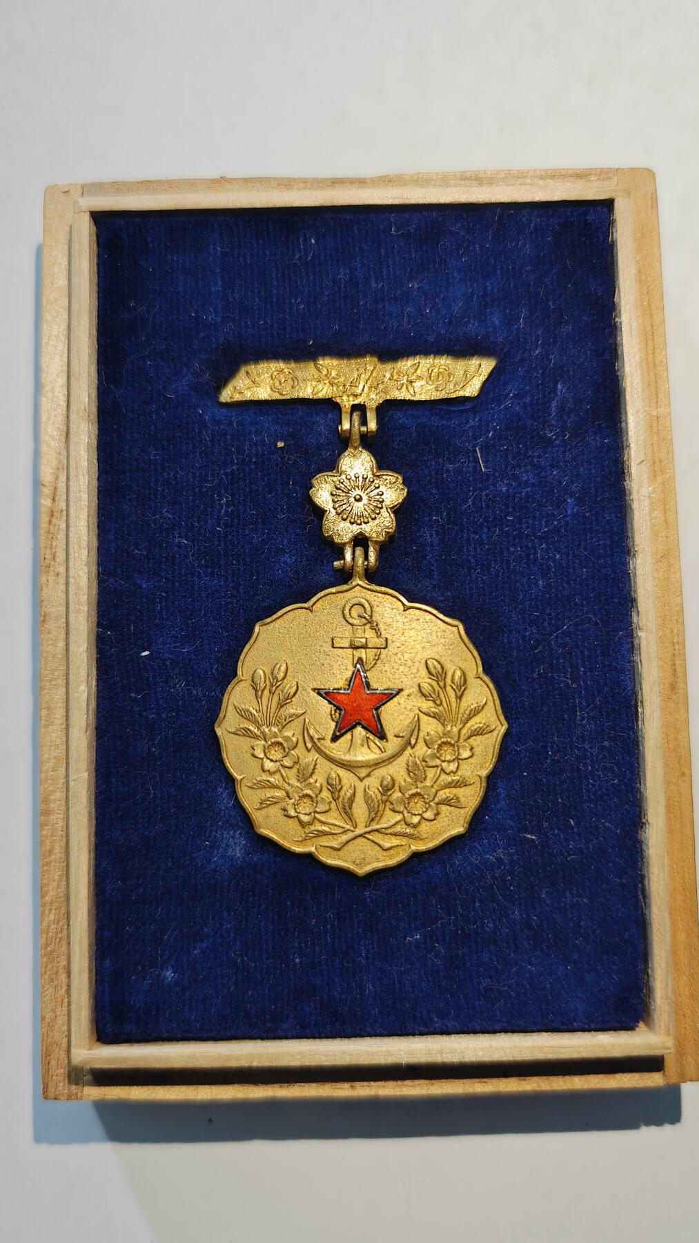 东亚勋章徽章主题拍卖6 爱国妇人会二等有功章（少见，镀金完美）