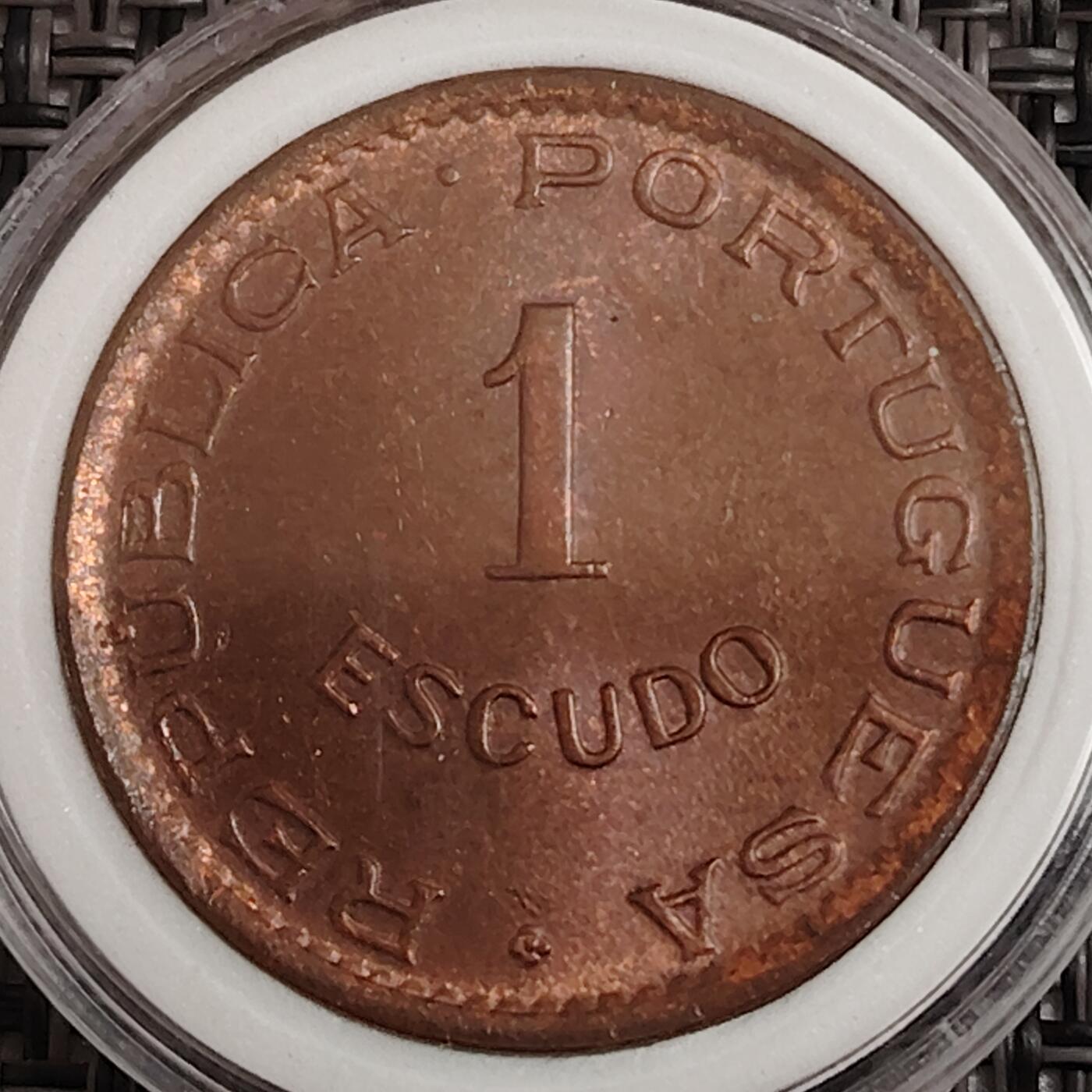 布加迪🐬～世界钱币(上海)🌾第 271 期 /  各国套币和散币 葡属安哥拉🇦🇴 1974年 1埃斯库多 原光好品