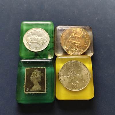 【全场包邮】纯粹捡漏拍496场-持续更新中 - 【杂件】各年份钱币/邮票工艺品4枚一组