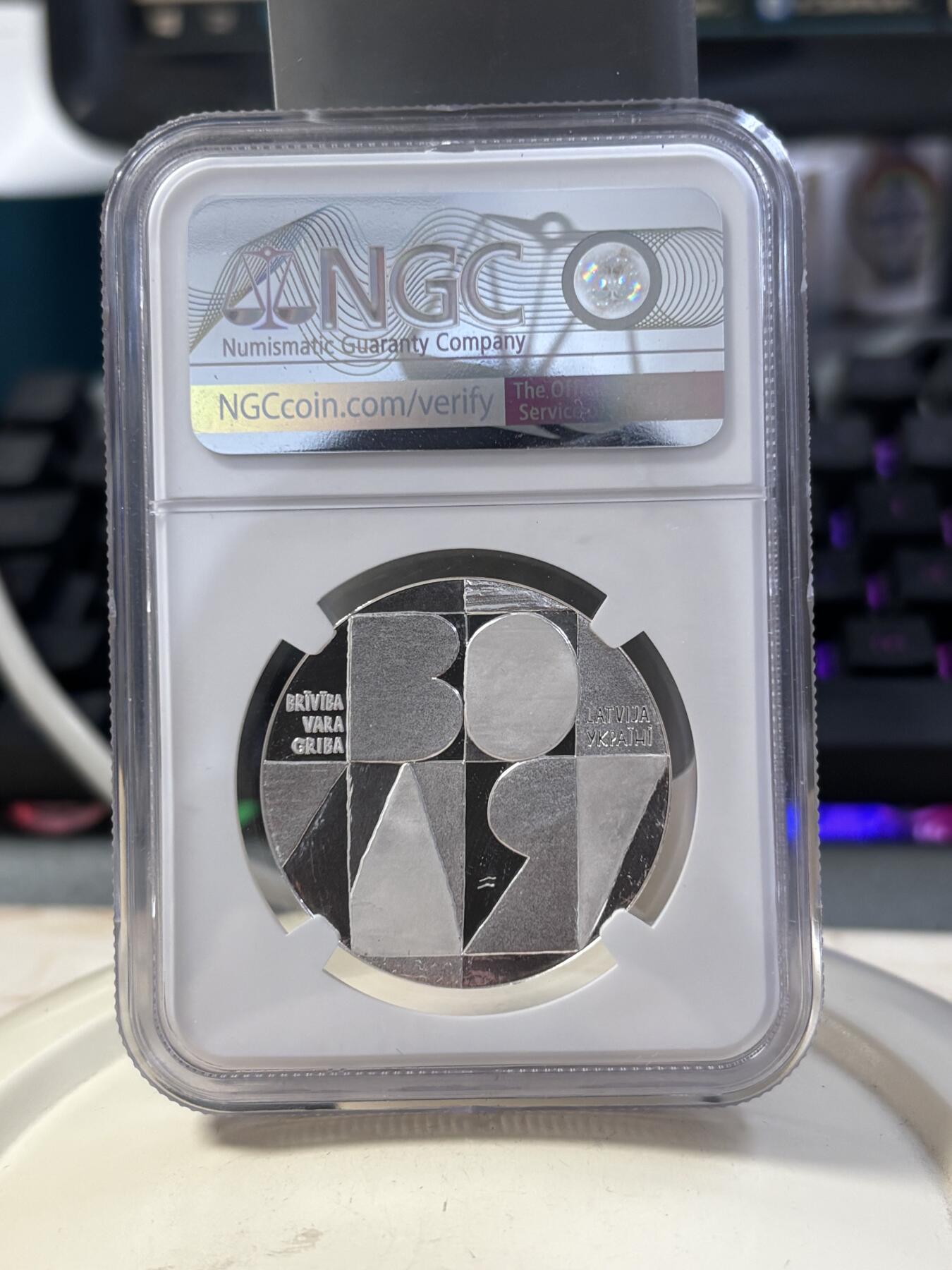 第189期拍卖 拉脱维亚2022年为了自由精制纪念银币NGC-PF70无盒无证书，999银，22克，发行8000枚