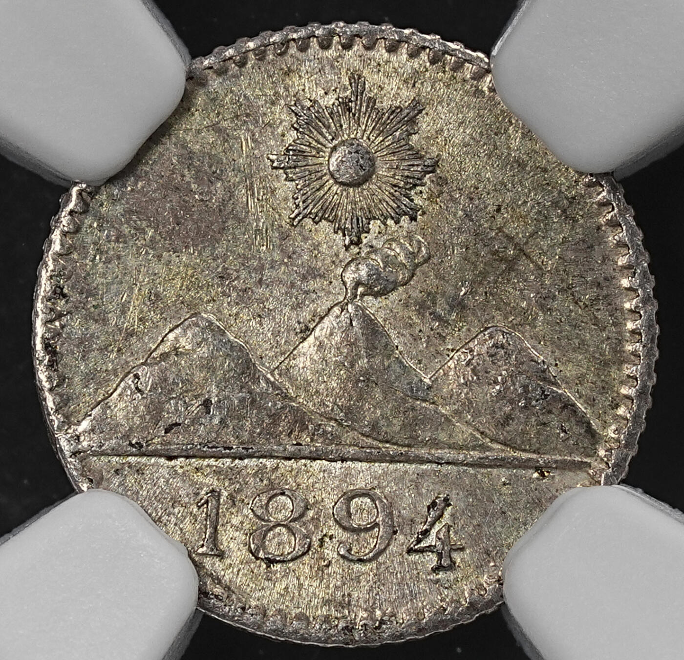 修遠堂世界钱币第102期 NGC MS62 1894年危地马拉1/4 REAL小银币