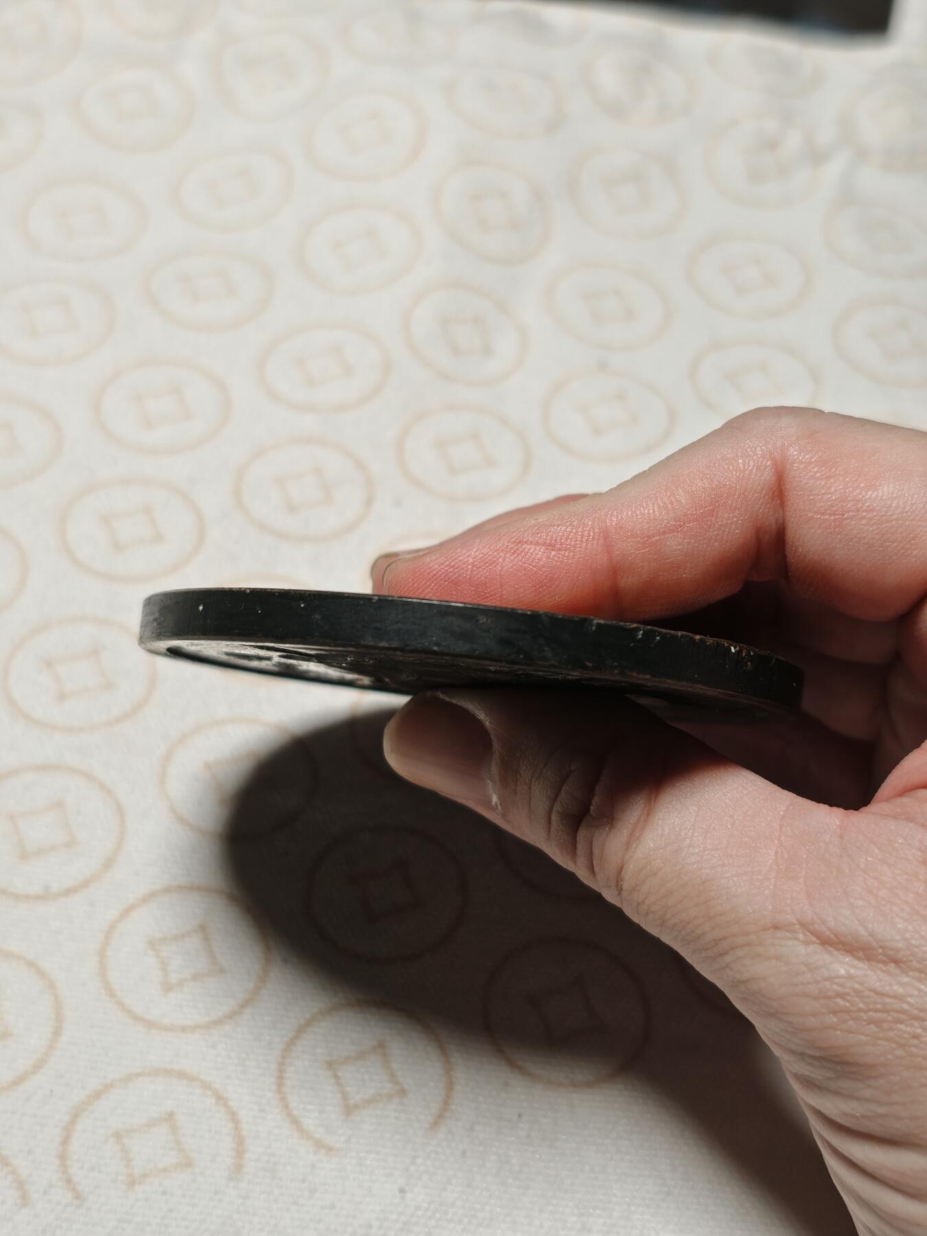 抚柳草堂-第十期章牌钱币  奖章勋章限时免佣 满百包邮 放漏专场 波尔塔瓦建城800周年大型纪念章 直径8cm左右 重78.5g 材质未知