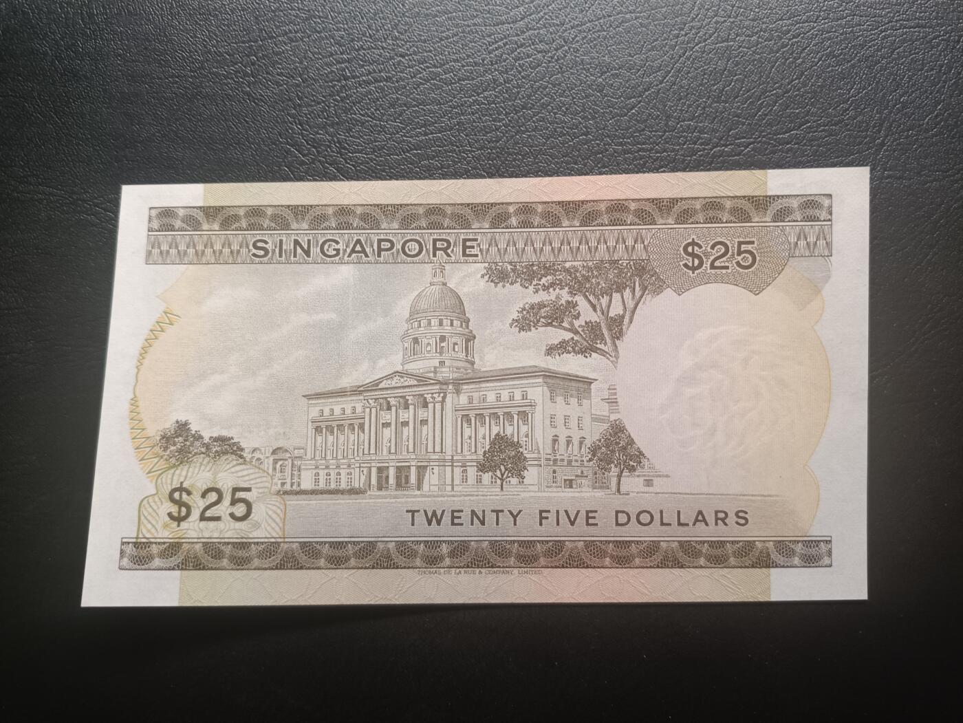 2026一月第四期，总214期 新加坡1972版25元UNC，此系列名誉面值之一，因发行量少被藏家追捧，胡姬花和老议会大楼
