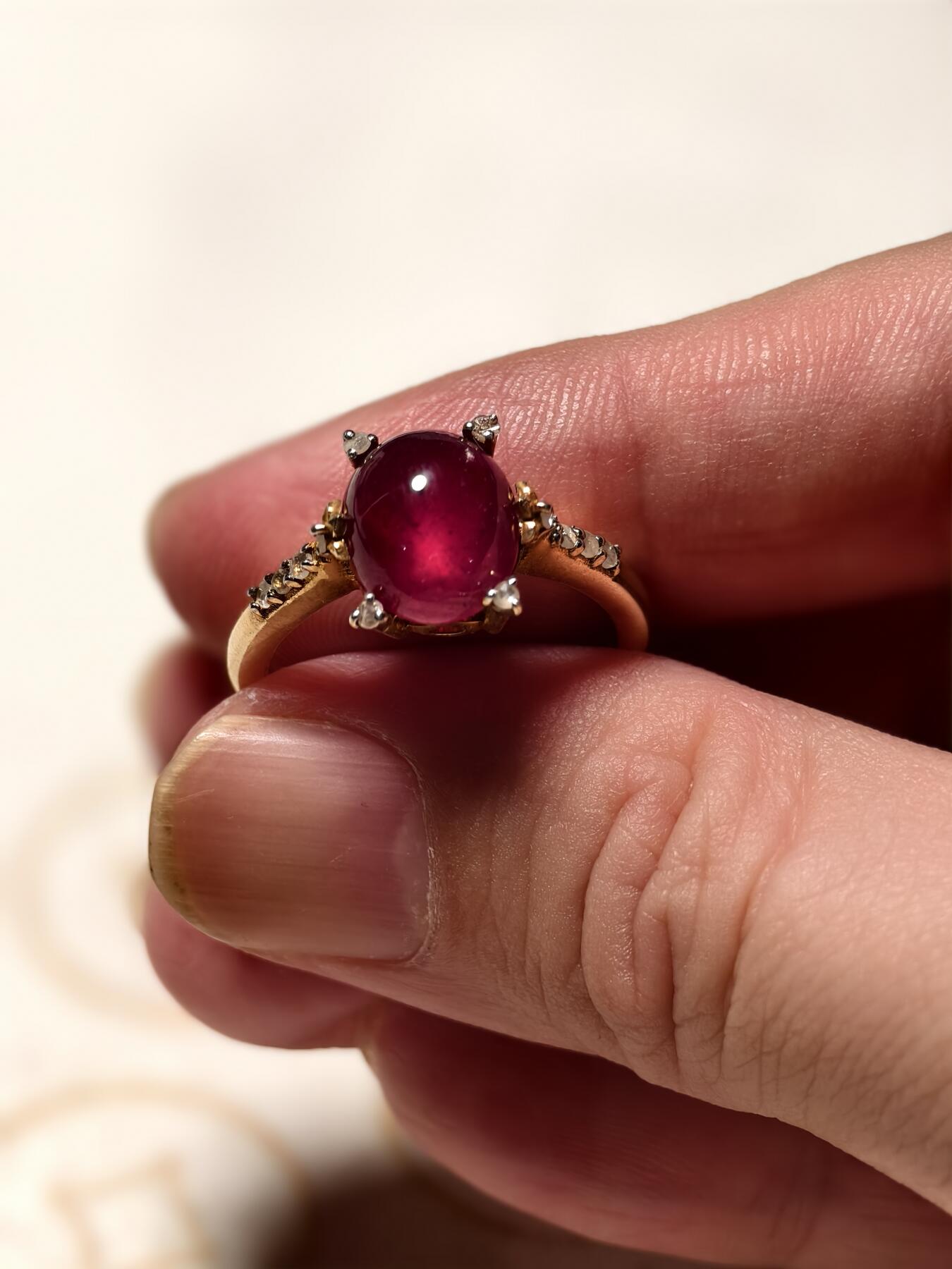 抚柳草堂-第十期章牌钱币  奖章勋章限时免佣 满百包邮 放漏专场 回流红宝石戒指 银镀金镶嵌红宝石 宝石长10.5宽7.5mm 重4.9g 打标925 内圈约18.8mm