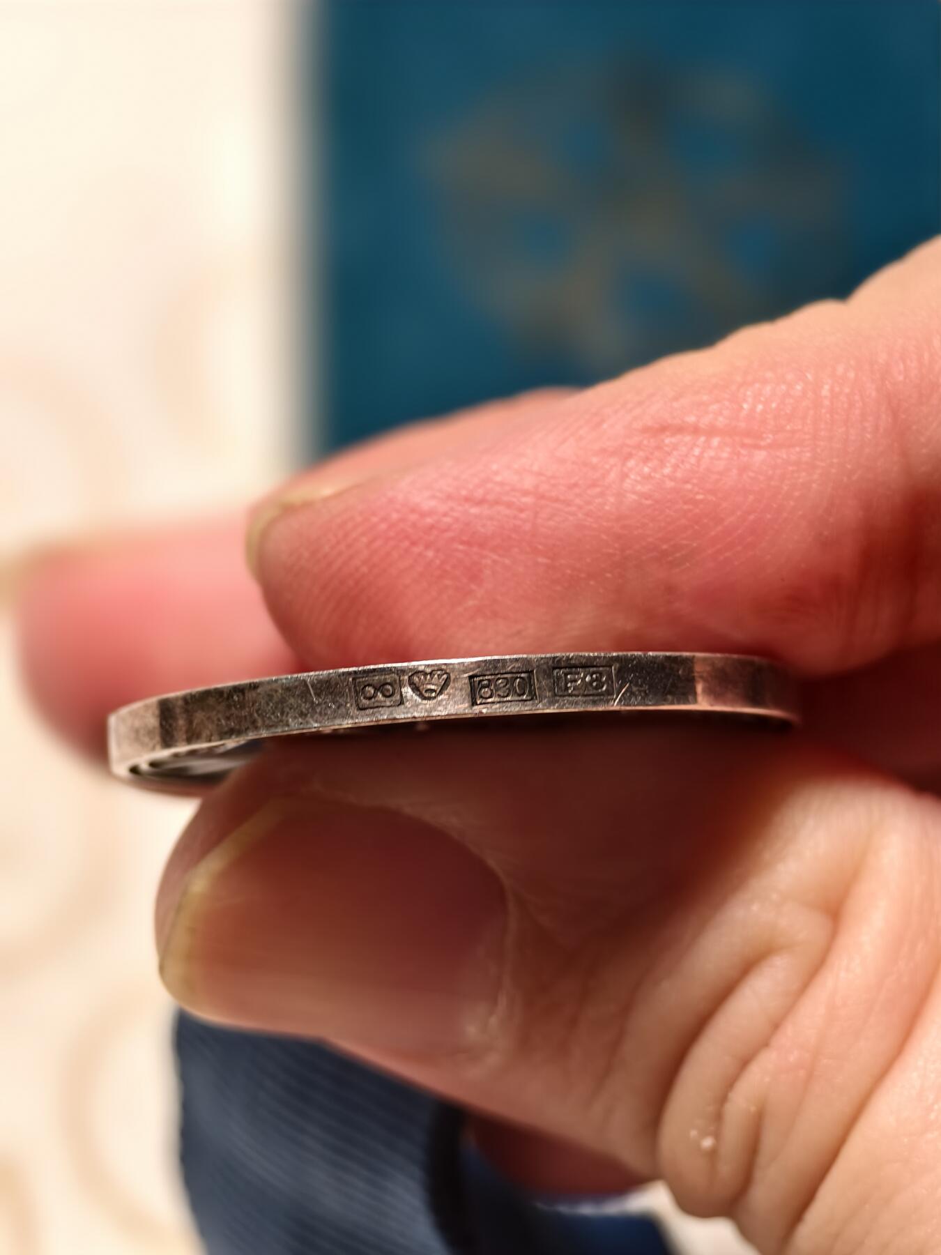 抚柳草堂-第十期章牌钱币  奖章勋章限时免佣 满百包邮 放漏专场 芬兰二级白玫瑰奖章 原盒极美品 银质四标齐全 去掉绶带净重14.7g