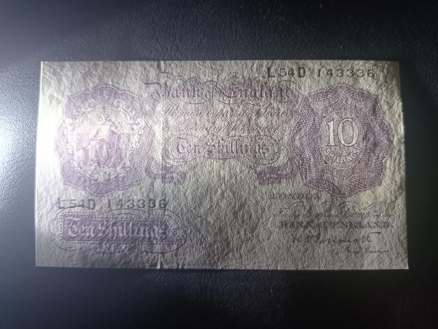 2026一月第四期，总214期 英格兰战时A序列10先令UNC豹子身333，有别于战前战后普通的红色版本用紫色印刷