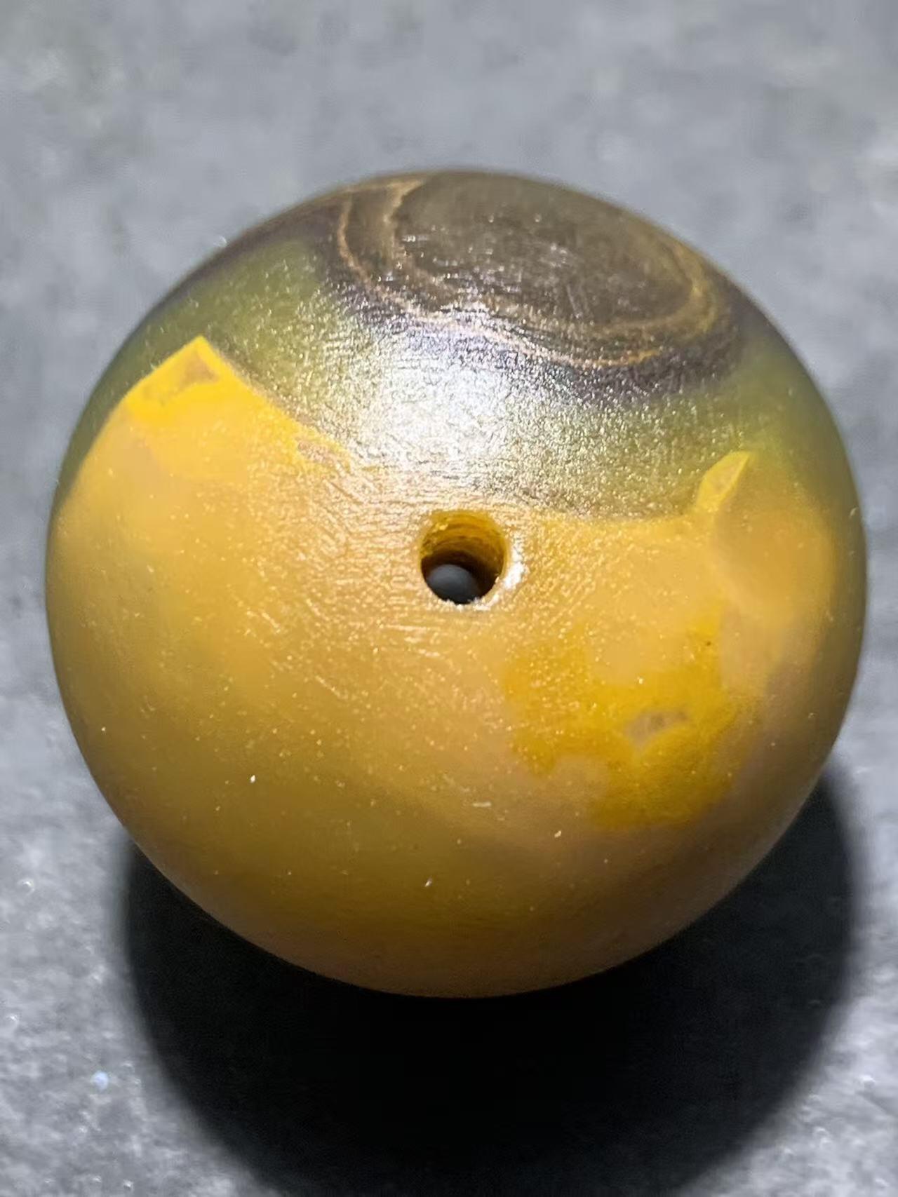 精美亚光高玉化冻料战国红玛瑙原皮8字天眼纹大圆珠一个！