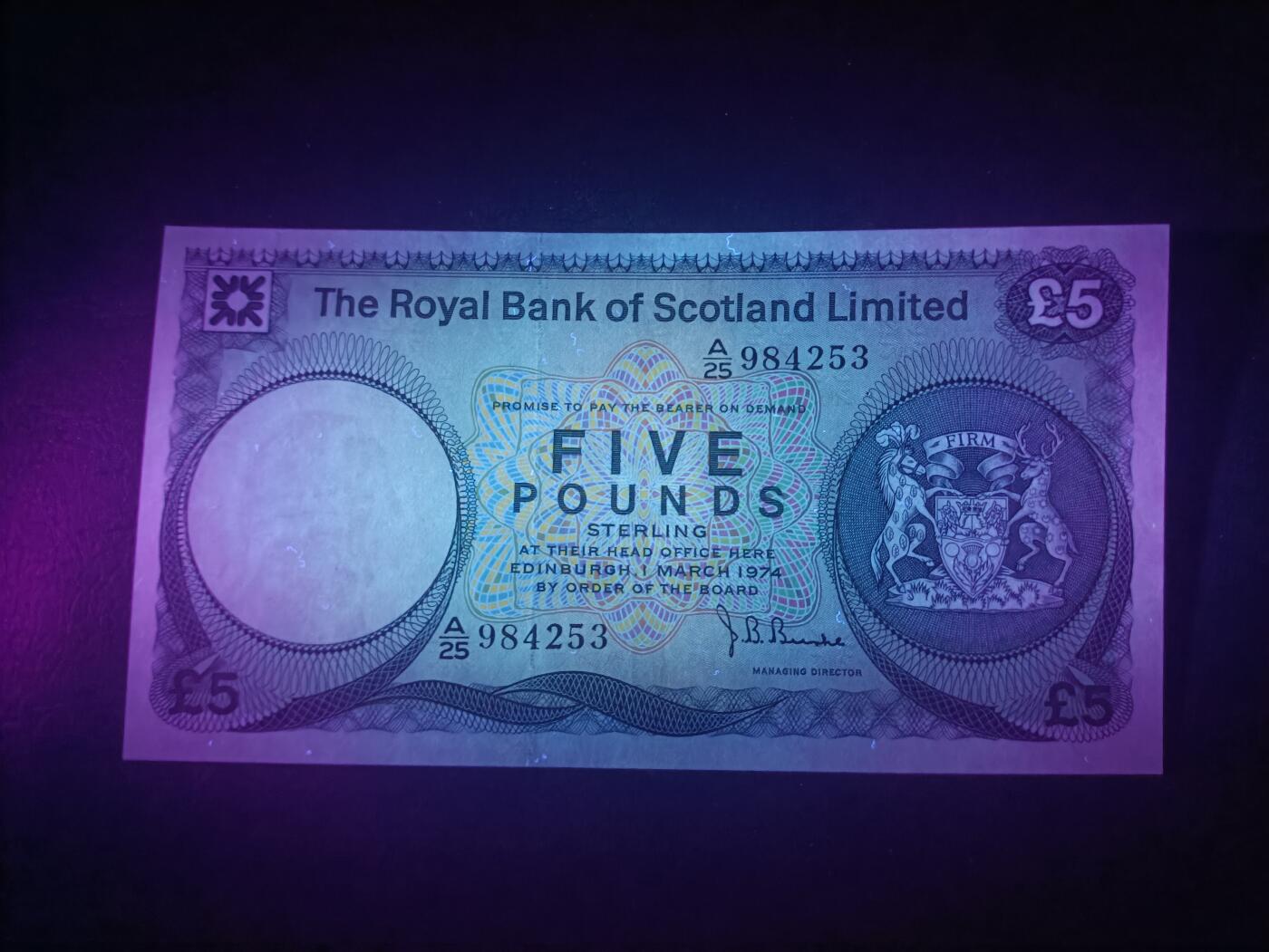 2026一月第四期，总214期 苏格兰皇家银行1974年5镑UNC，银行徽章和库尔赞城堡，少见早期品种