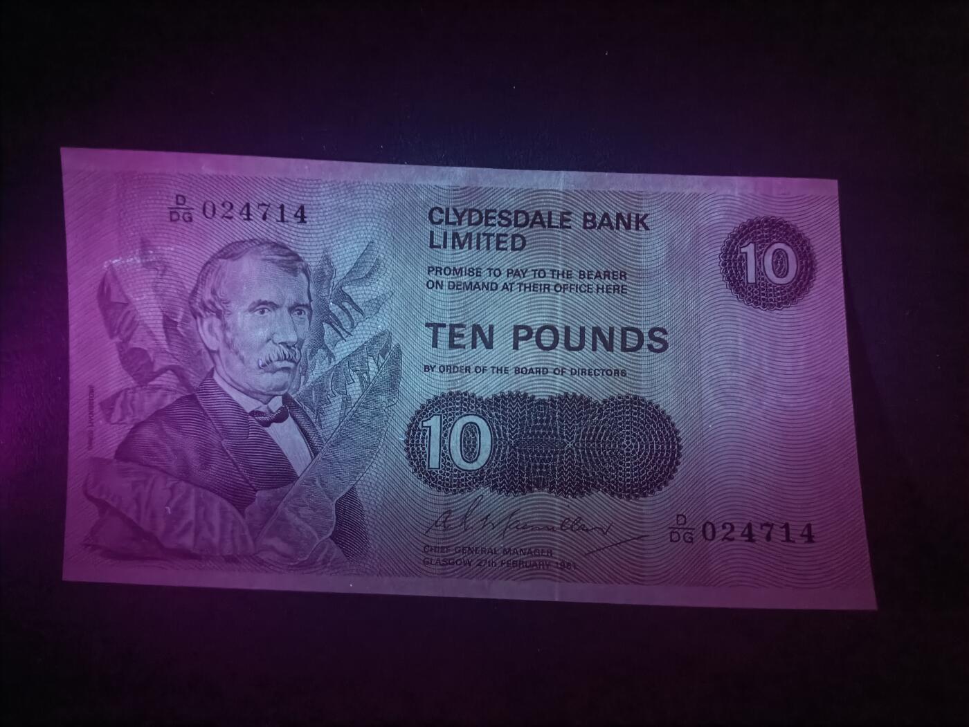 2026一月第四期，总214期 苏格兰克莱斯戴勒银行1981年10镑AUNC，地理学家利文斯通和黑奴，因涉嫌种族歧视很快被改版，导致少见