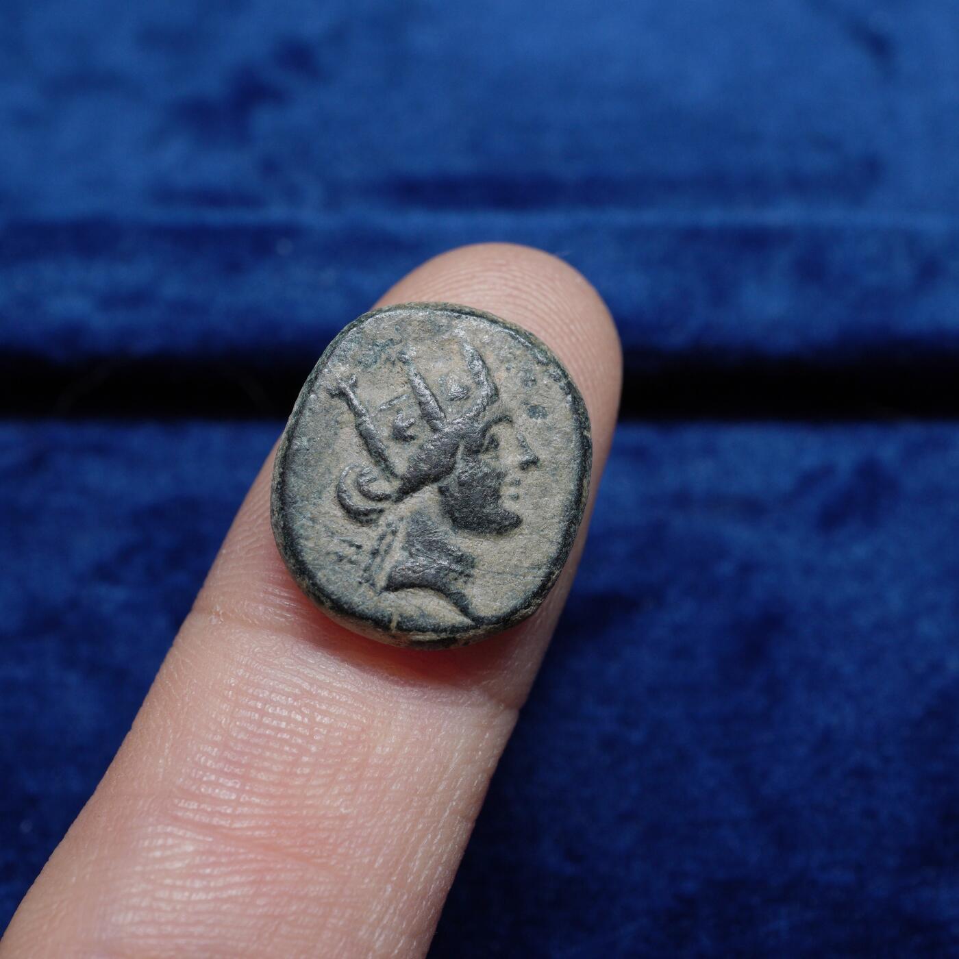 琋语集藏2026年02月欧洲古典打制币拍卖 古希腊弗里吉亚-财富女神堤喀铜币