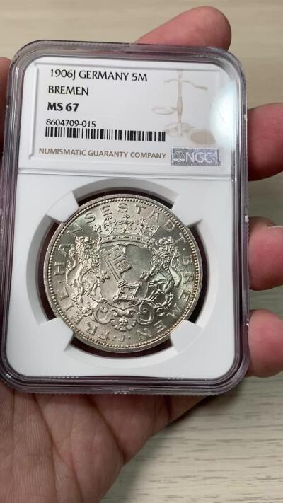 万国钱币拍卖第059期 NGC MS67 1906年德国不莱梅5马克 自由市名誉品种 单年发行 经典双狮护钥 炸裂银霜转光 肉眼无暇的GEM+出厂状态 NGC冠军分 无法超越的天花板级收藏品质