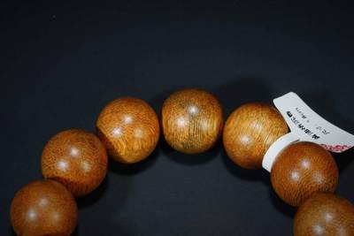 上海都达杂项专场六（全场包邮） 天然黄油格沉香1.8圆珠手串 附鉴定证书87-205