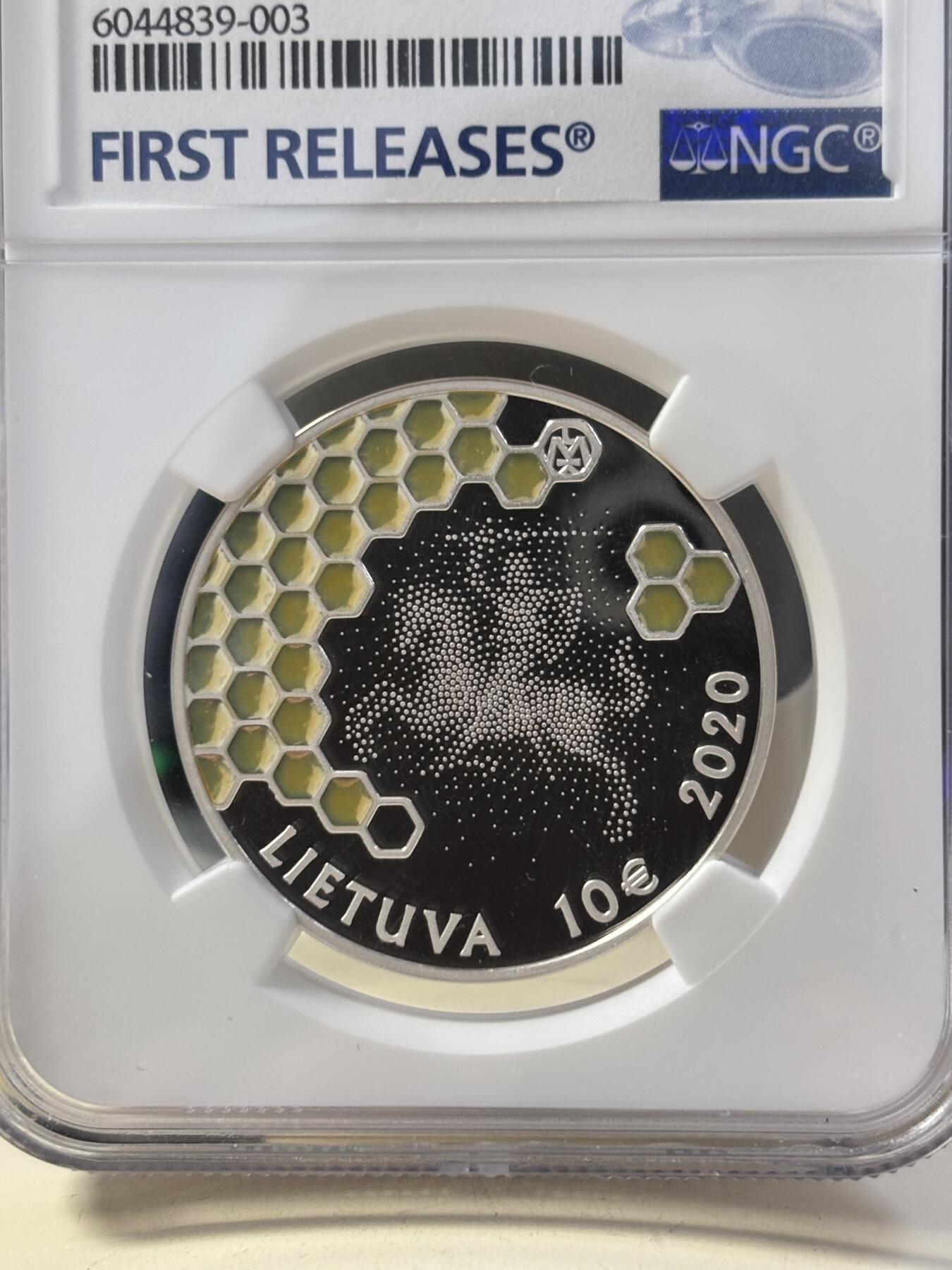 第189期拍卖 立陶宛2020采蜂人镀金纪念银币NGC-PF70首期无原盒证书，23.33克，925银镀金，发行量2500枚