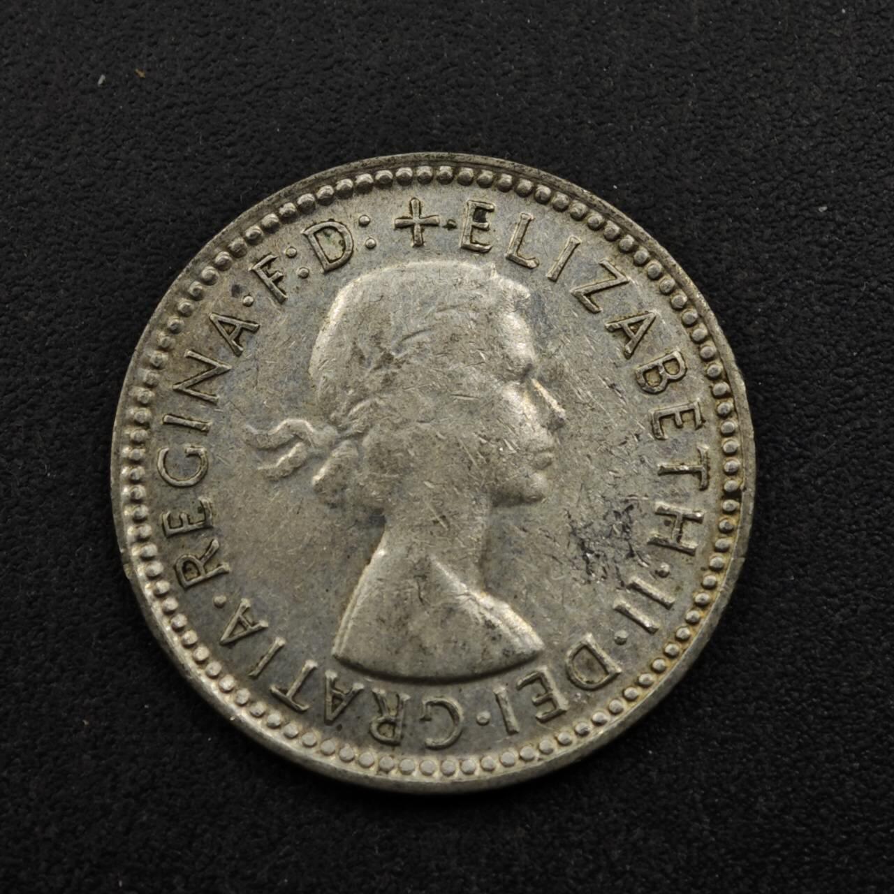 【淘币小摊】实时拍第八百五十三拍   散币银币场   满百包邮可预留二周 每周一统一发货   澳大利亚1960年伊丽莎白二世6便士银币