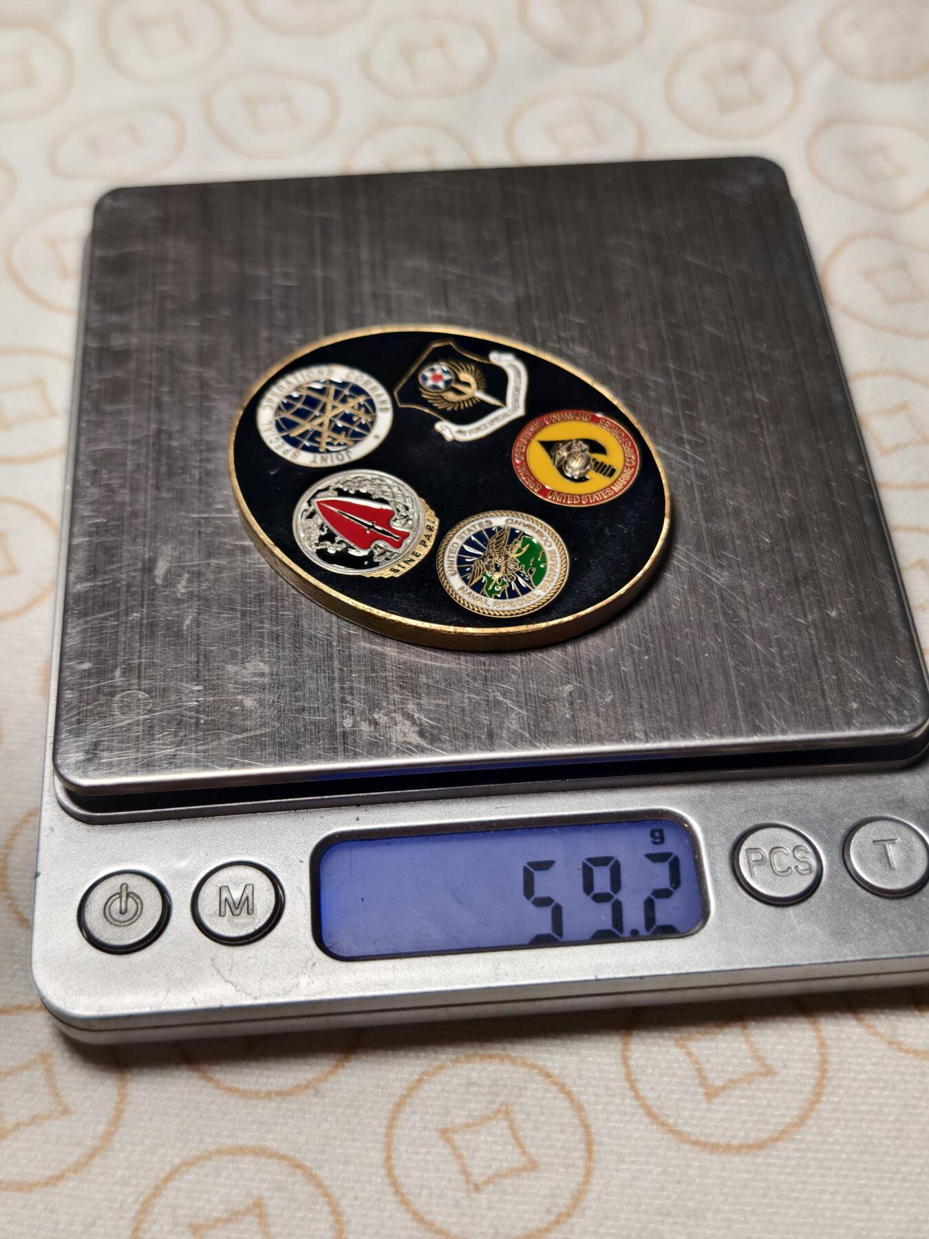 抚柳草堂-第十期章牌钱币  奖章勋章限时免佣 满百包邮 放漏专场 美国特种作战司令部大型纪念章 57*46mm 品相如图