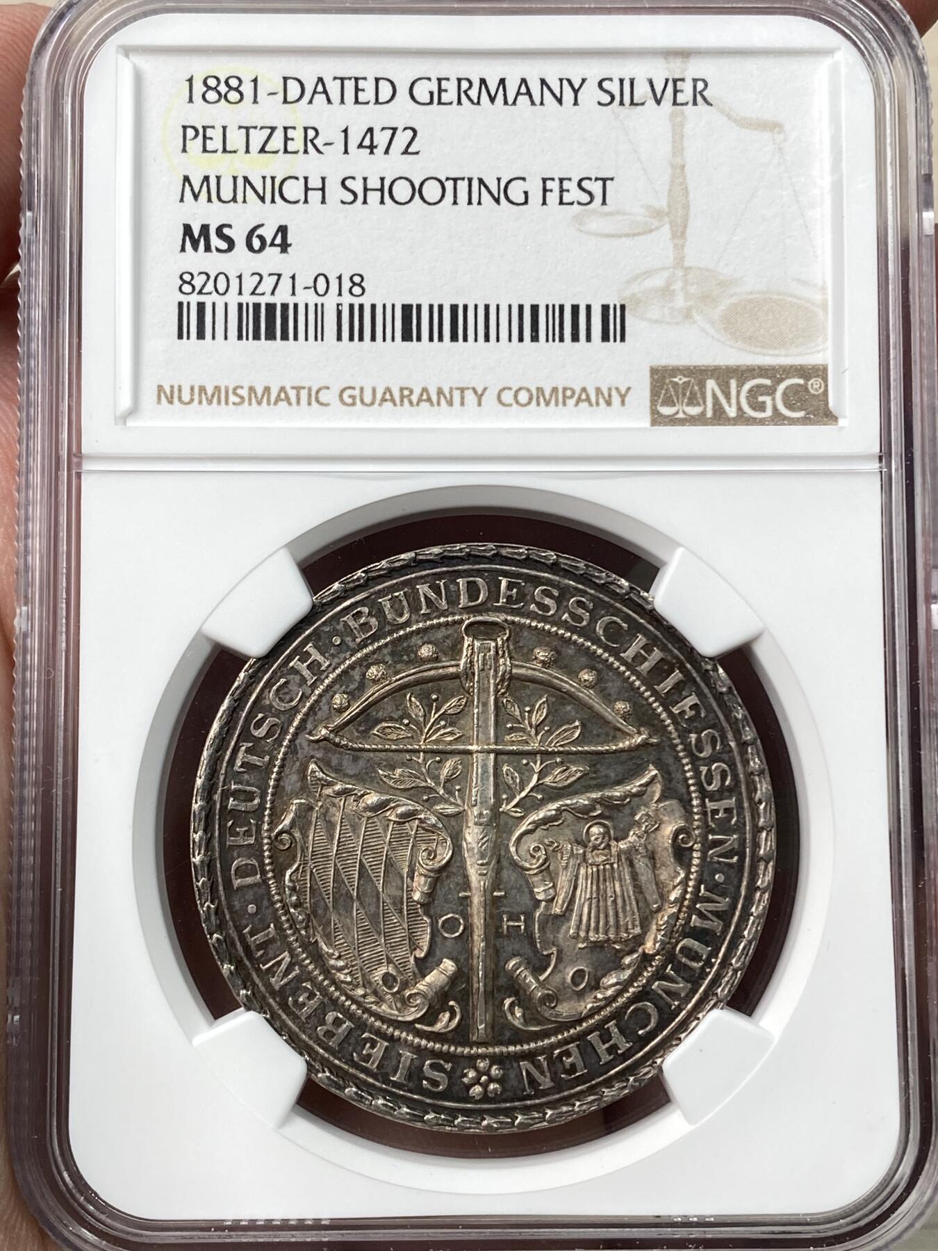 万国钱币拍卖第059期 NGC MS64 1881年德国巴伐利亚慕尼黑联邦射击节大银章 罕见镜面欧陆五彩高浮雕状态 喷砂感极强 慕尼黑徽章与弩箭完美结合 