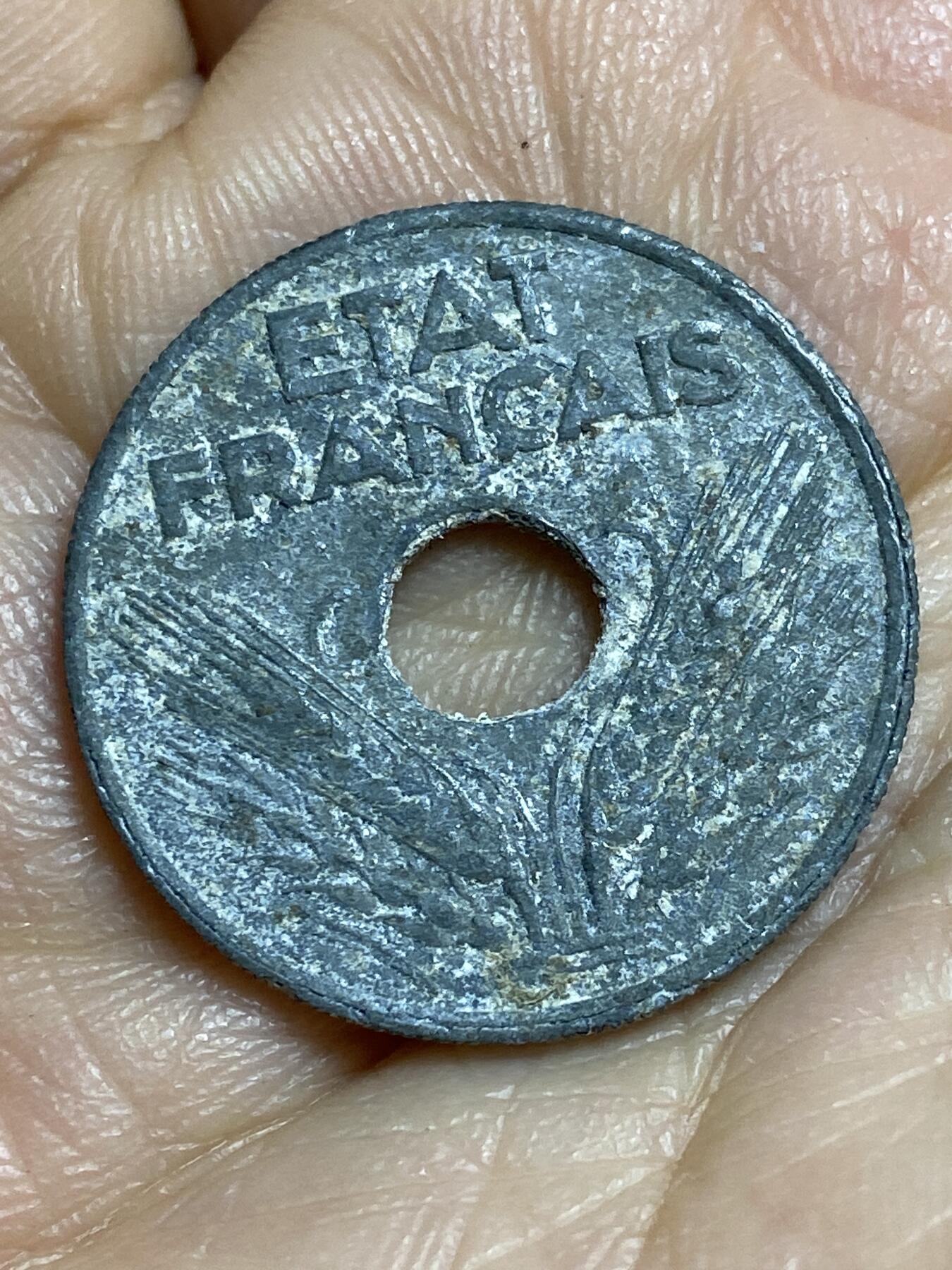 2026年第十四场(总第一百八十三场）外国好品散币场(免佣金) 法国🇫🇷1942年20生丁(维希傀儡政府时期)