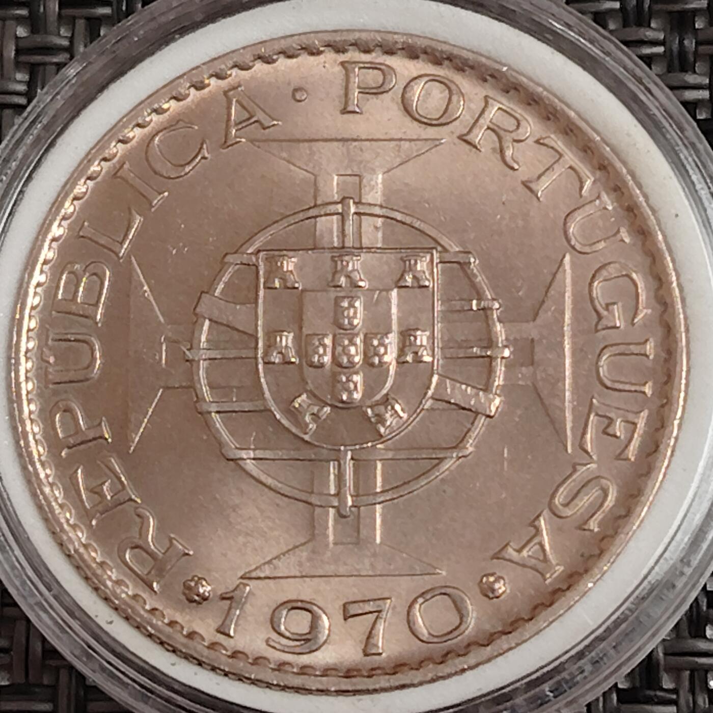 布加迪🐬～世界钱币(上海)🌾第 271 期 /  各国套币和散币 葡属安哥拉🇦🇴 1970年 10埃斯库多