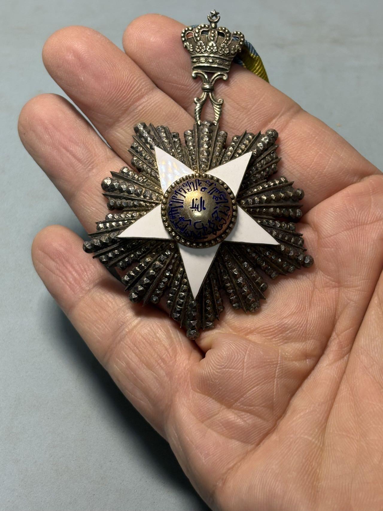 盛世勋华——号角文化勋章邮票专场拍卖第301期 埃及骑士级尼罗河勋章 银制 珠宝商定制版本 总重60克，超大超厚重