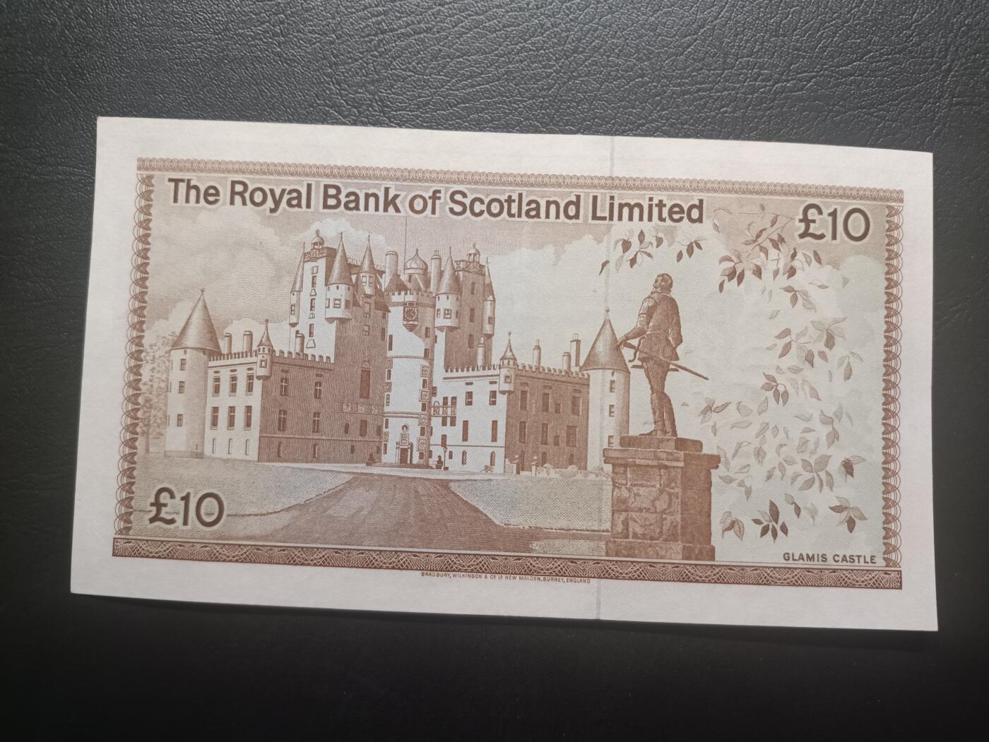 2026一月第四期，总214期 苏格兰皇家银行1977年10镑UNC-，银行徽章和格拉米斯城堡，少见早期品种