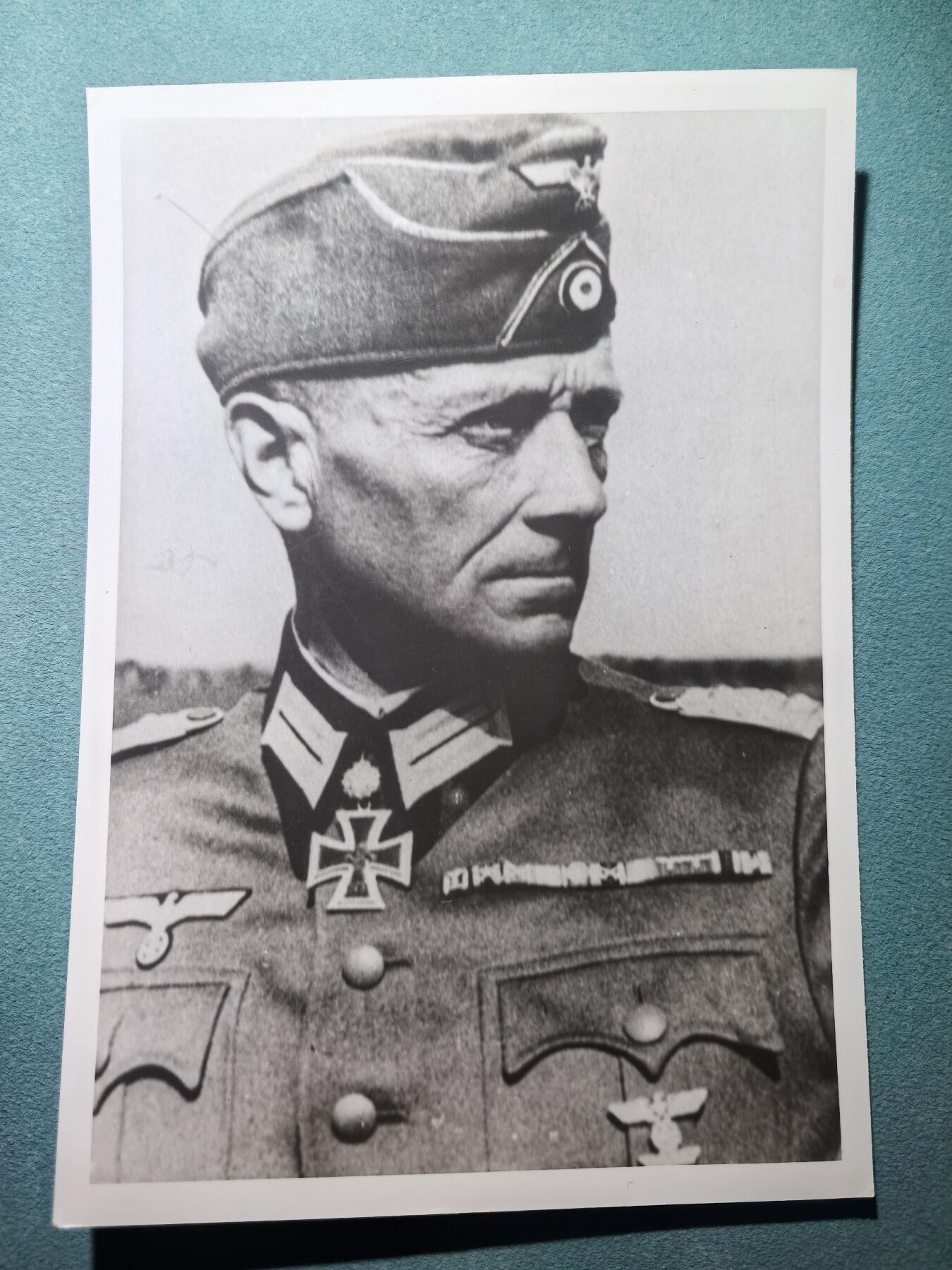 盛世勋华——号角文化勋章邮票专场拍卖第301期 德国（1939）橡叶骑士十字勋章获得者照片 时为陆军上校库尔特-于尔根·弗莱赫尔·冯·吕佐夫 最后官至中将 佩戴橡叶骑士十字勋章/一级铁十字勋饰等