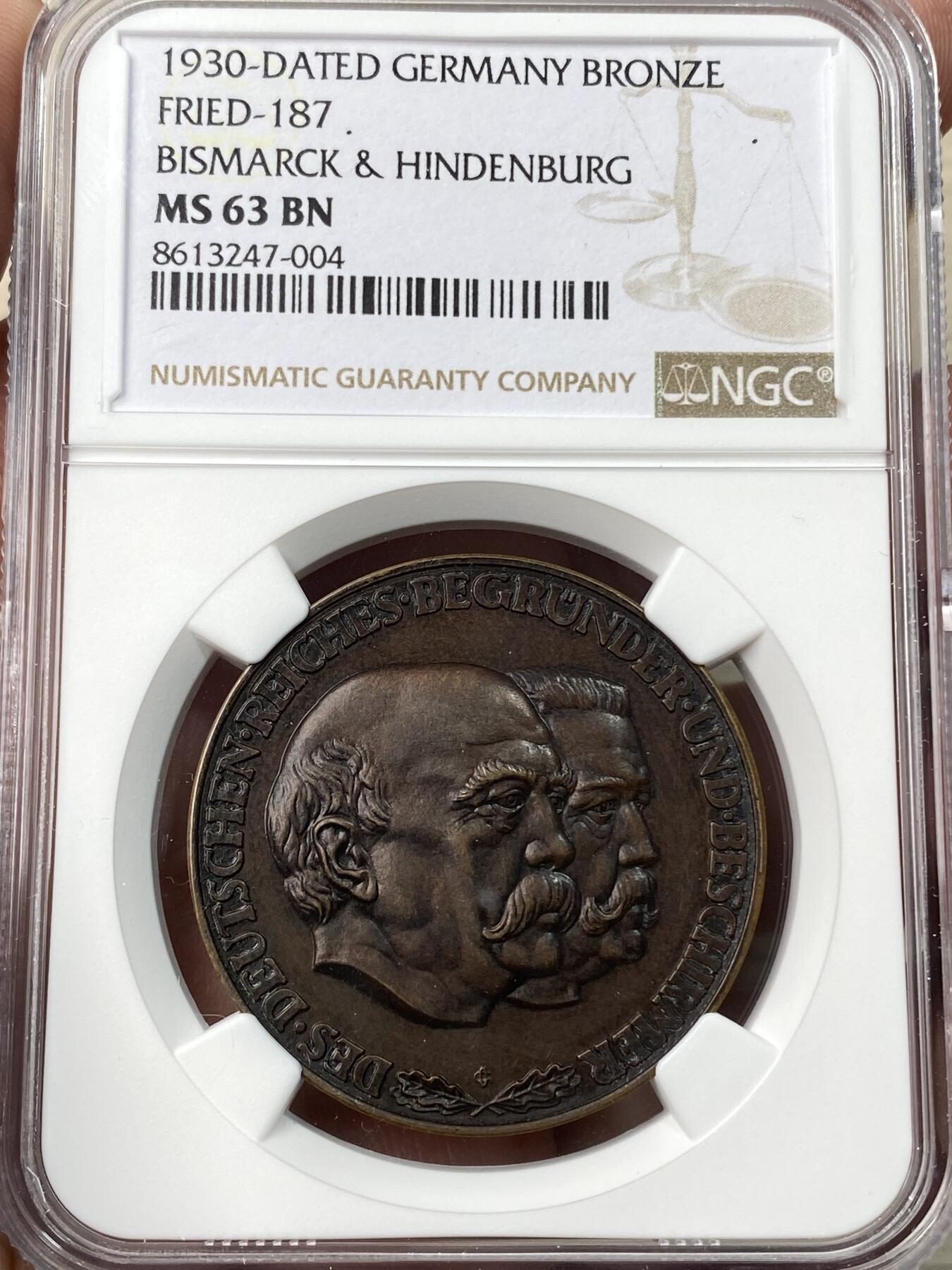 万国钱币拍卖第059期 NGC MS63 1930年魏玛共和国开辟者俾斯麦与守卫者兴登堡纪念铜章 铜制相对少见 背面25个邦徽细节犀利