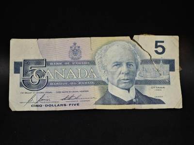 【淘币小摊】限时拍第八百五十二拍  无佣金福利纸币场  满百包邮可预留两周  周一统一发货  - 加拿大5元纸币【有折】