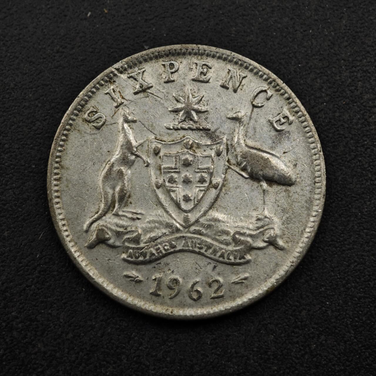 【淘币小摊】实时拍第八百五十三拍   散币银币场   满百包邮可预留二周 每周一统一发货   澳大利亚1962年伊丽莎白二世6便士银币