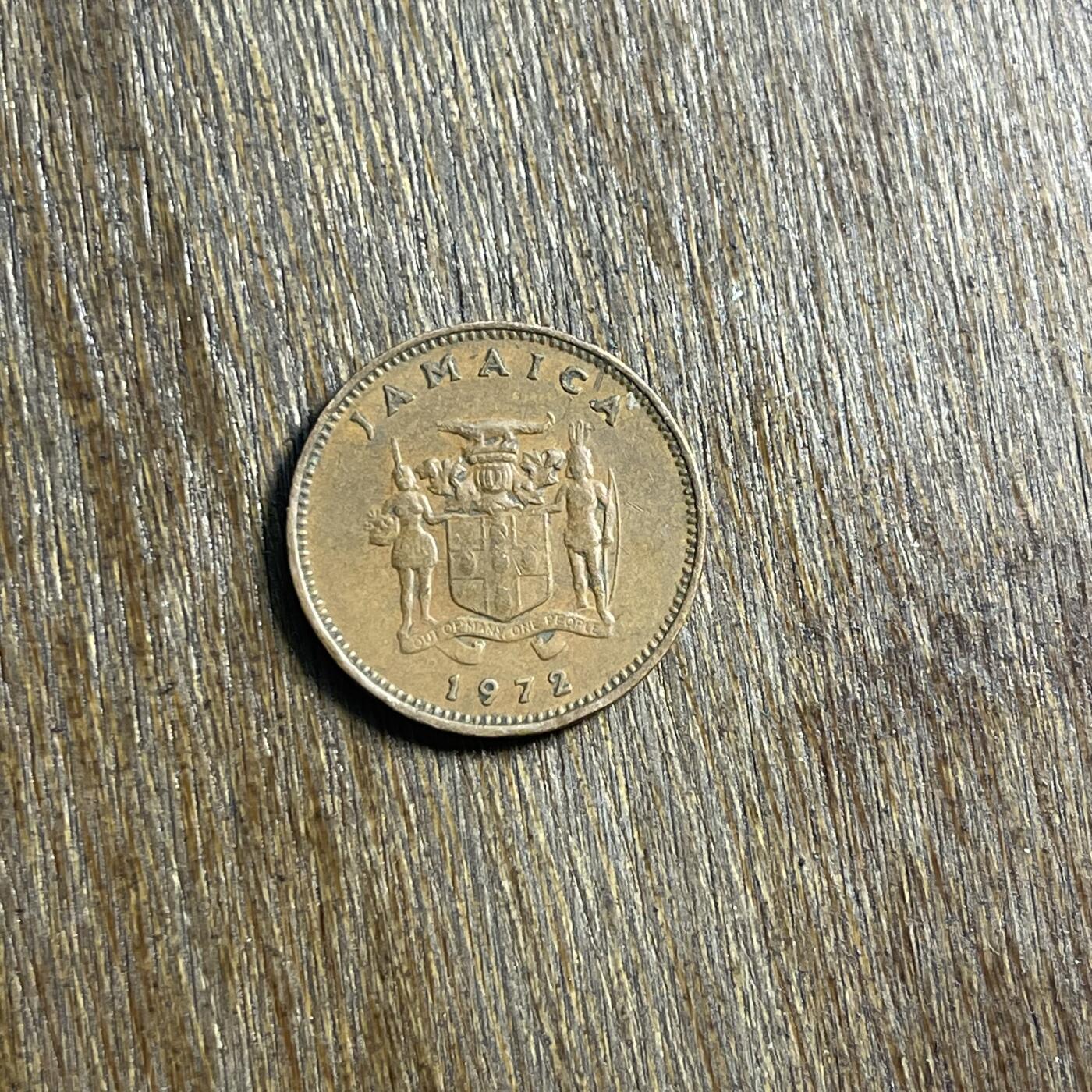 【春节前最后一拍，下一场3.3号】★第139场★散币场。不寄存，30包邮。不满30元，支付5元运费。《接受代拍 代送NGC评级》 54【无寄存】1972 牙买加 1分 铜币