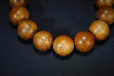 上海都达杂项专场六（全场包邮） 天然黄油格沉香1.6圆珠手串 附鉴定证书87-206