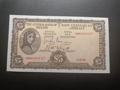 2026一月第四期，总214期 - 爱尔兰1948年5镑UNC-，早期下方有英爱两国货币互换协议的版本，爱尔兰人格化象征“拉维利夫人”