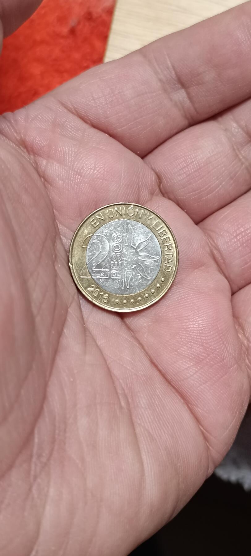 万国钱币阁第八场 阿根廷双色2比索两百周年纪念币