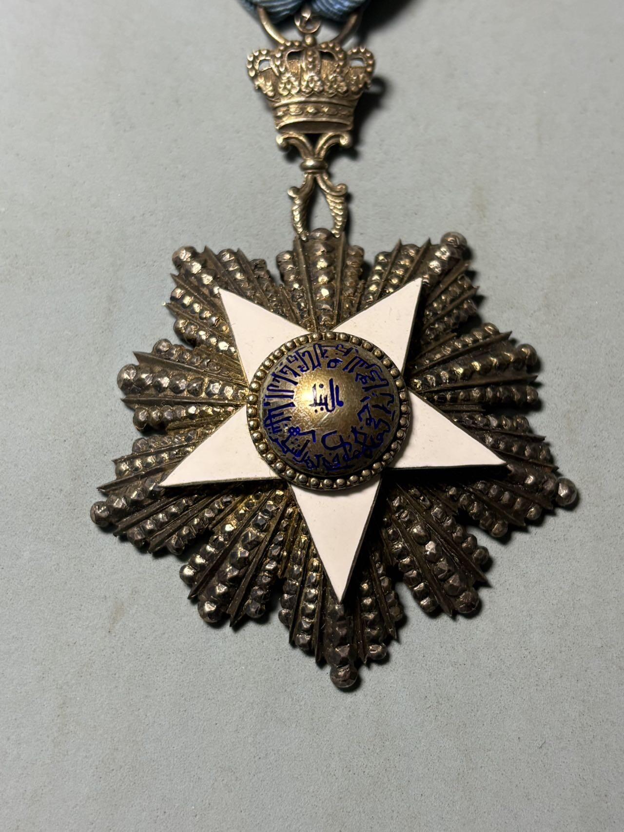 盛世勋华——号角文化勋章邮票专场拍卖第301期 埃及骑士级尼罗河勋章 银制 珠宝商定制版本 总重60克，超大超厚重