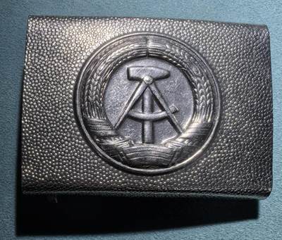 盛世勋华——号角文化勋章邮票专场拍卖第301期 - 东德人民军腰带扣 皮带用