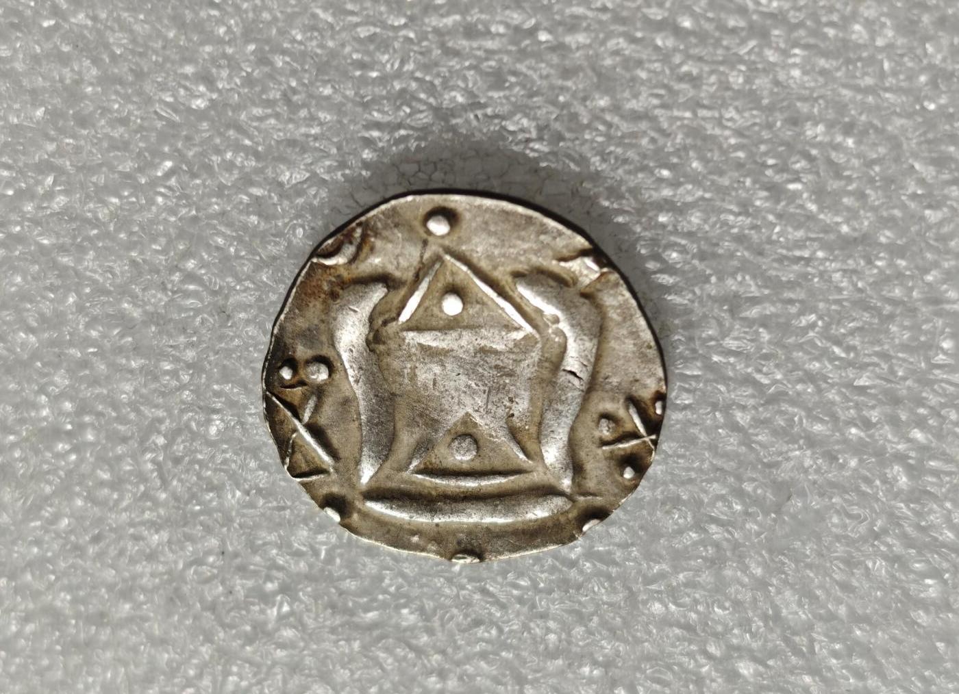 瓶子🏺第226期拍卖会  6-8世纪骠国海螺图案大面值打制银币  10-11克