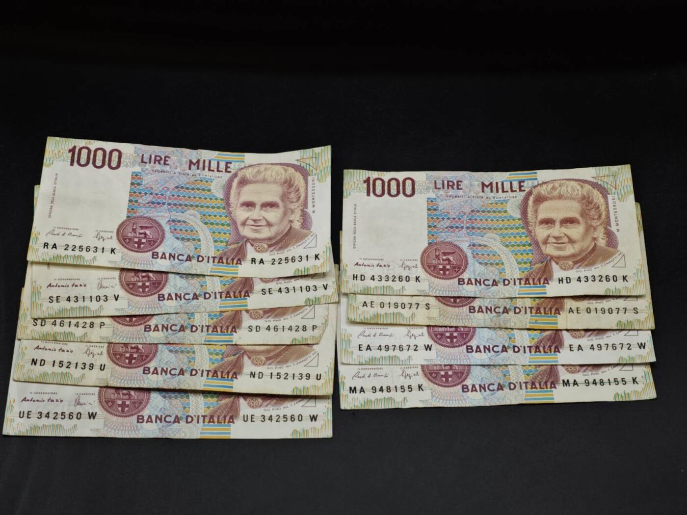 【淘币小摊】限时拍第八百五十二拍  无佣金福利纸币场  满百包邮可预留两周  周一统一发货  意大利1000里拉纸币9张【有折】