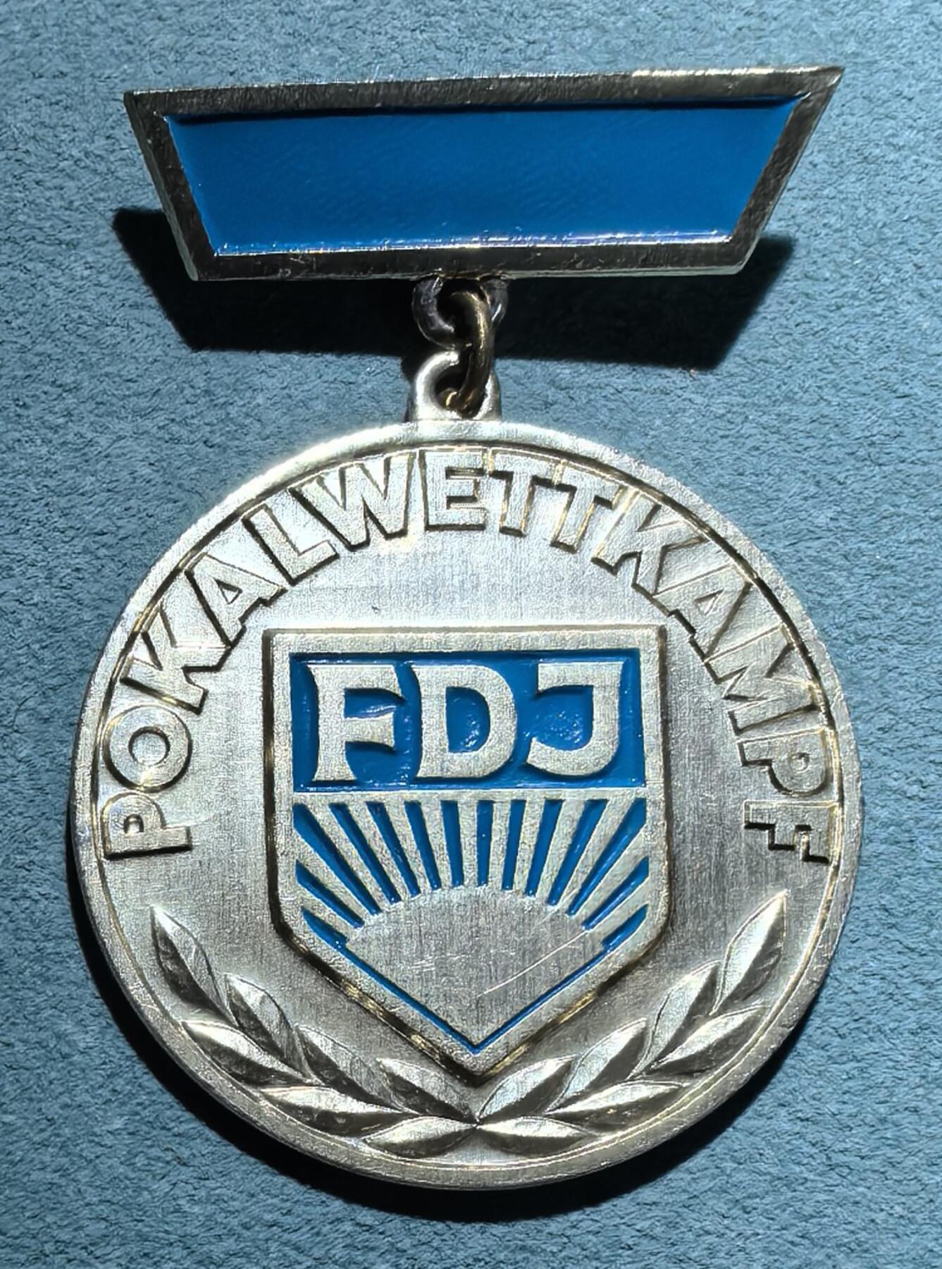 盛世勋华——号角文化勋章邮票专场拍卖第301期 东德自由德国青年团（FDJ）地方竞赛优胜奖章