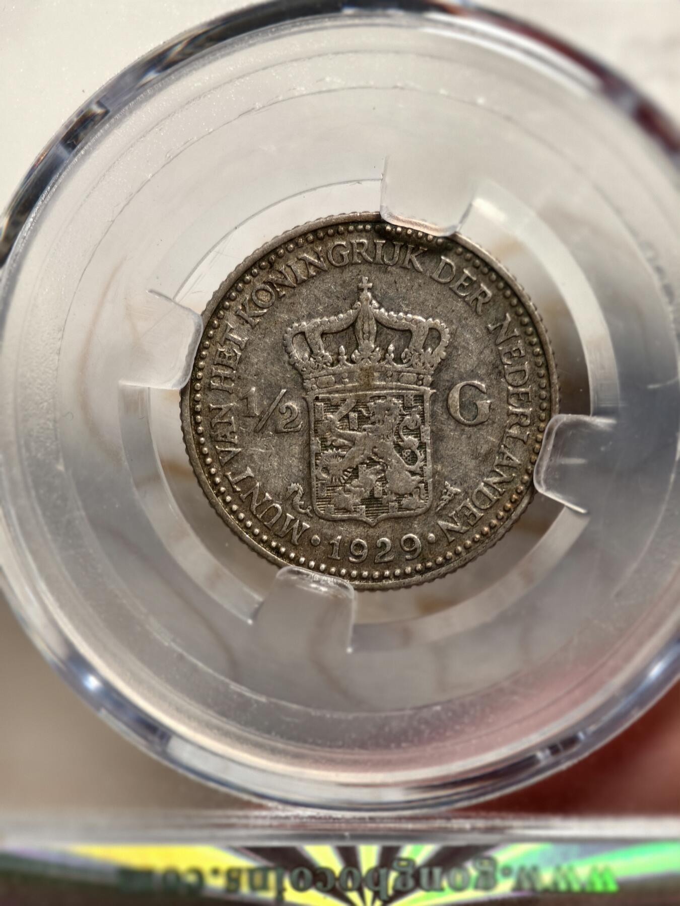 抚柳草堂-第十期章牌钱币  奖章勋章限时免佣 满百包邮 放漏专场 1929荷兰王国威廉敏娜女王1/2GULDEN银币 北京公博xf45小银币状态不错细节都在